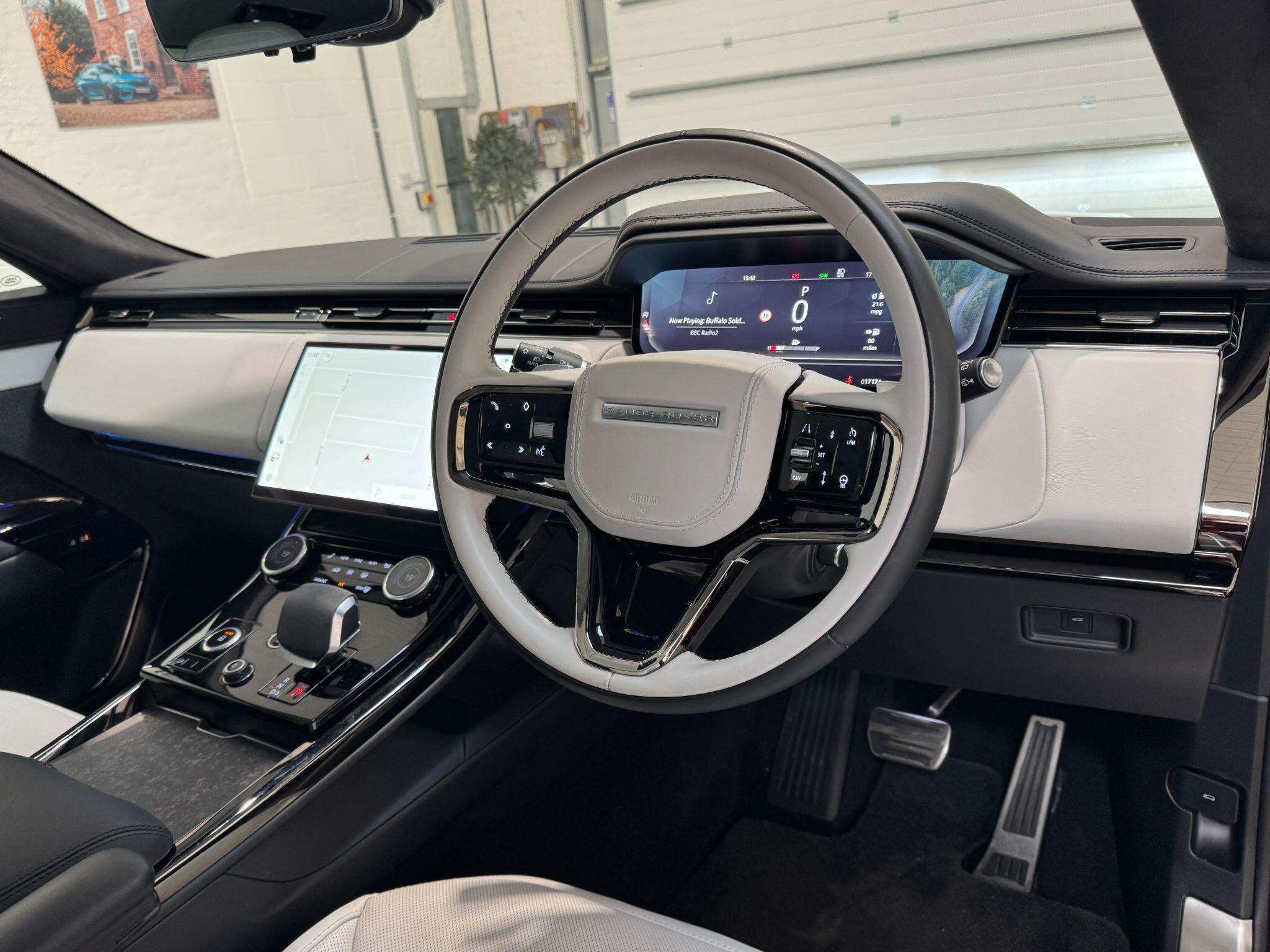 Land Rover RANGE ROVER SPORT - Image 19