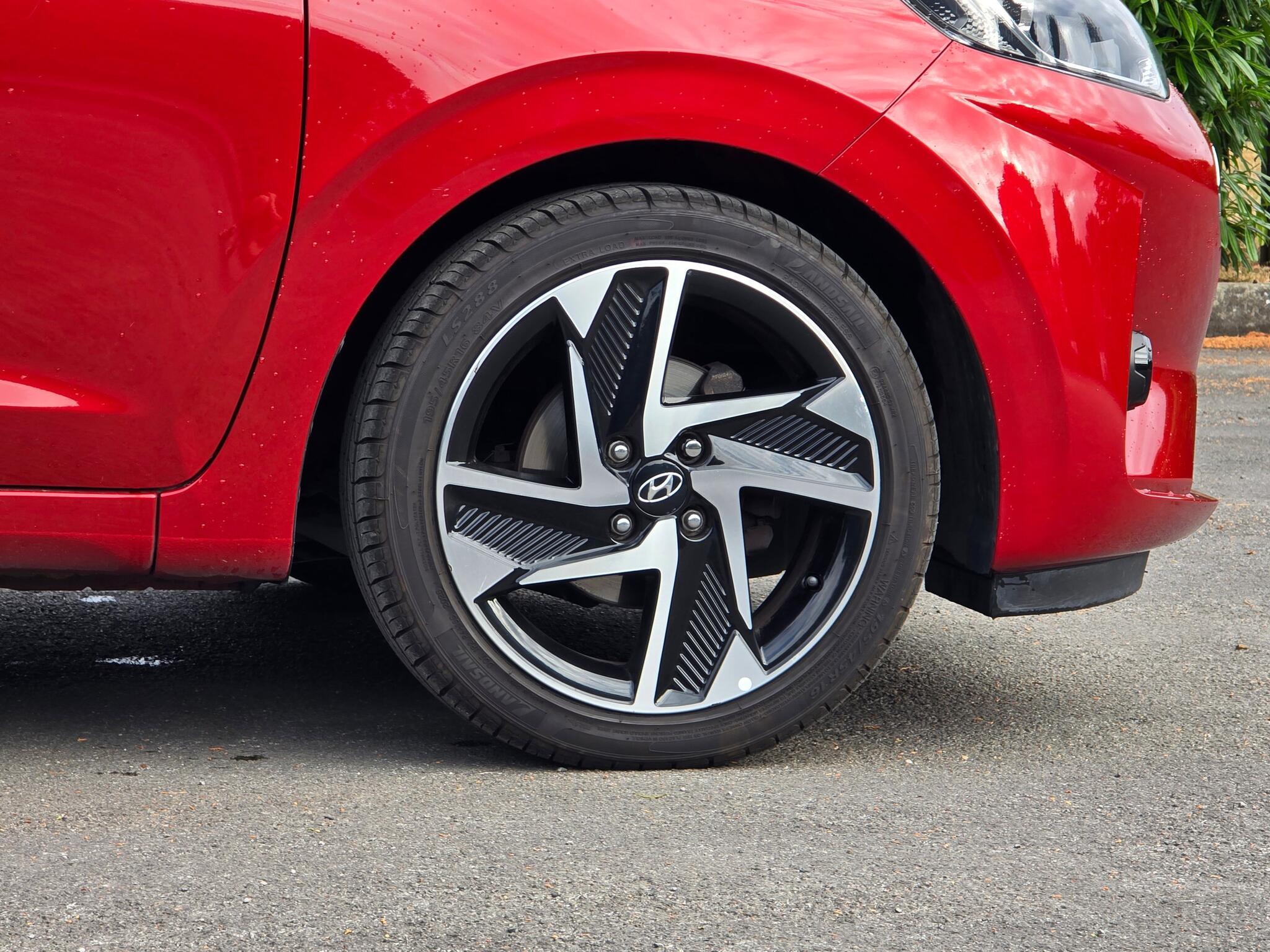 Hyundai i10 - Image 18
