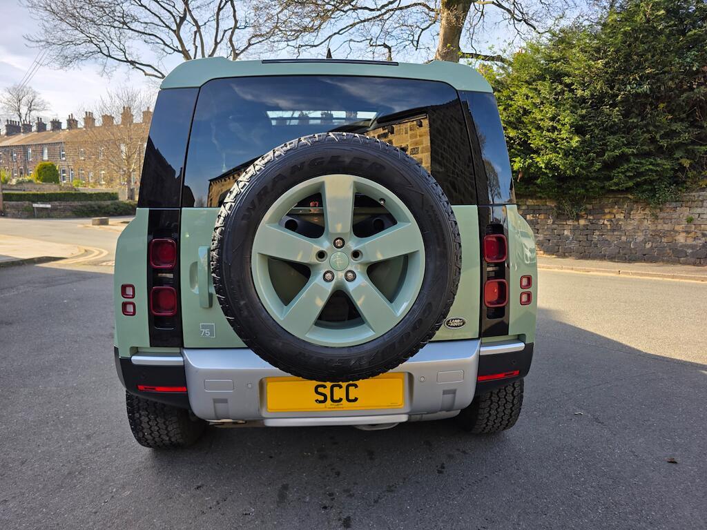 Land Rover Defender 90 - Image 12