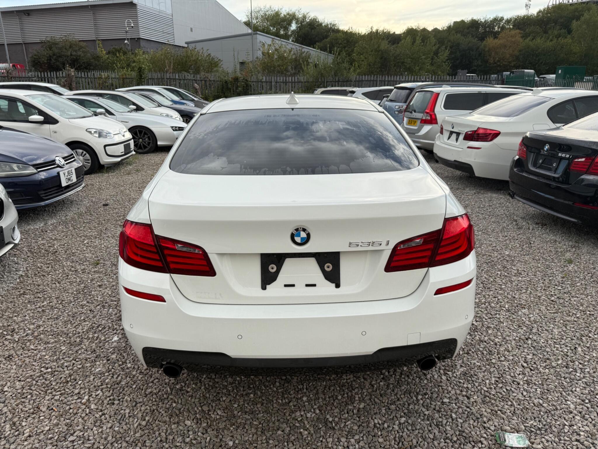 BMW 5 Series - Image 7