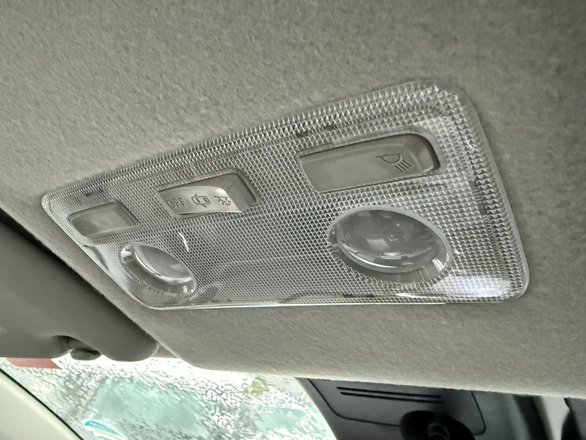 Toyota Yaris - Image 52