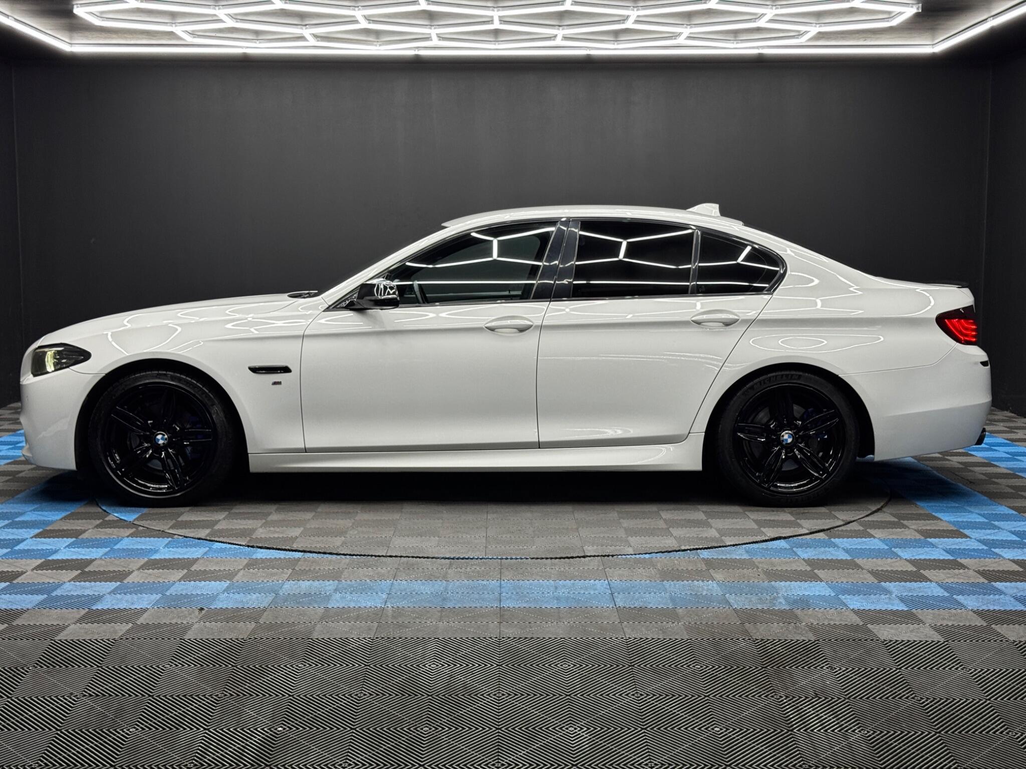 BMW 5 Series - Image 8