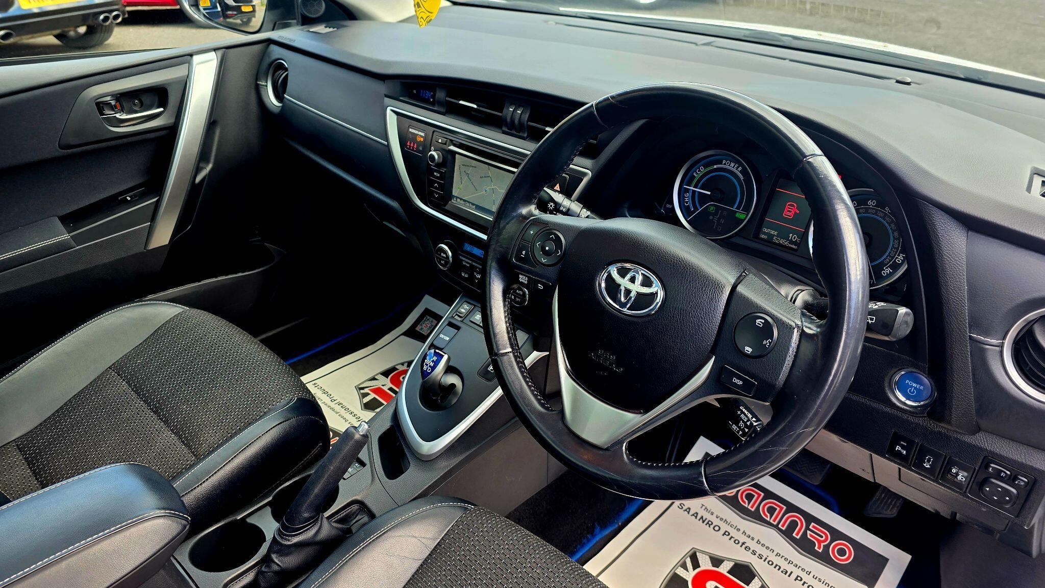Toyota Auris - Image 25
