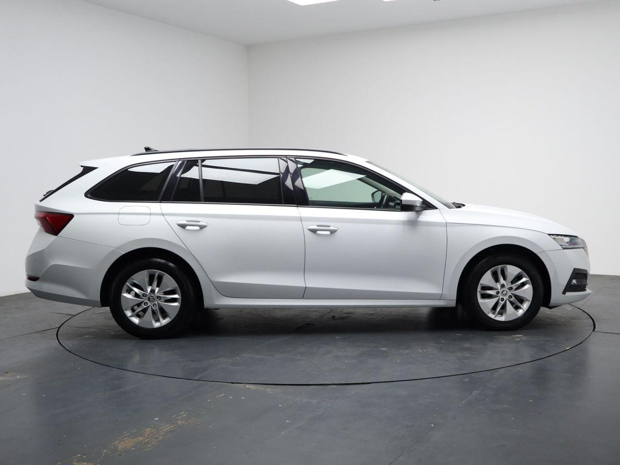 Skoda Octavia - Image 14
