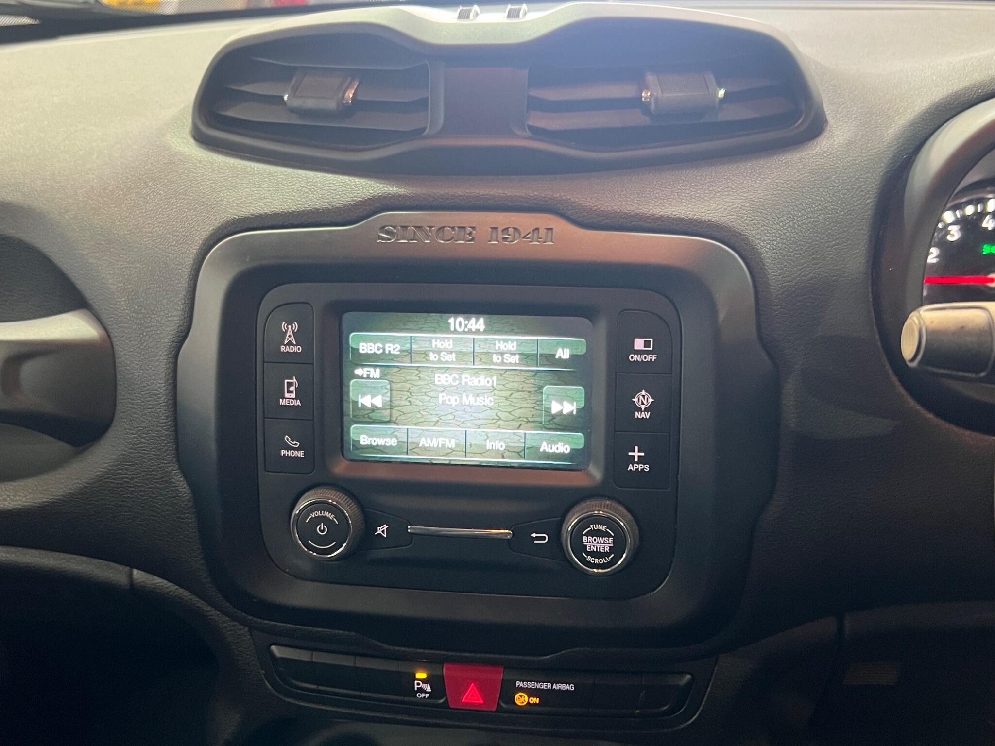 Jeep Renegade - Image 21