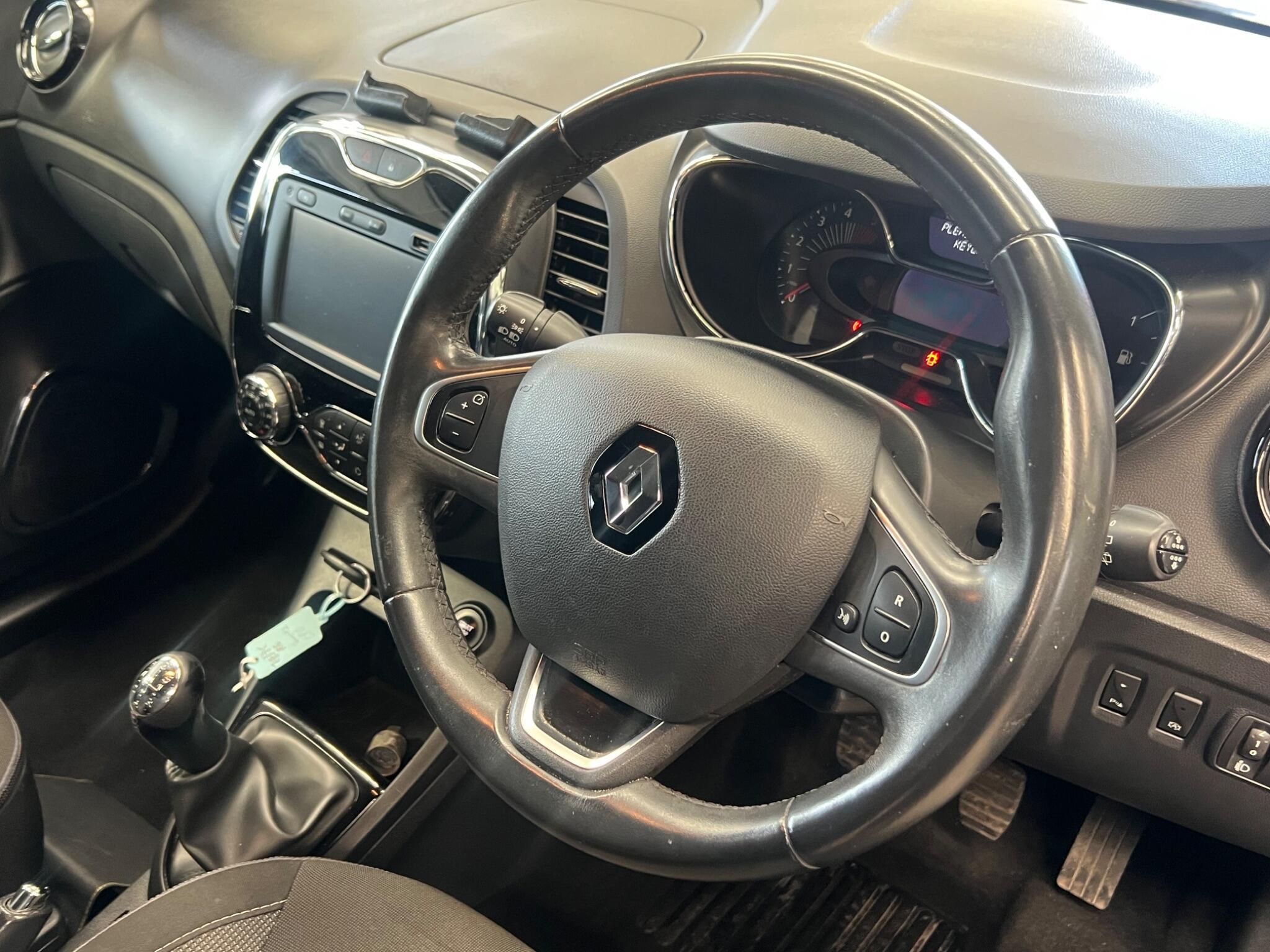 Renault Captur - Image 23