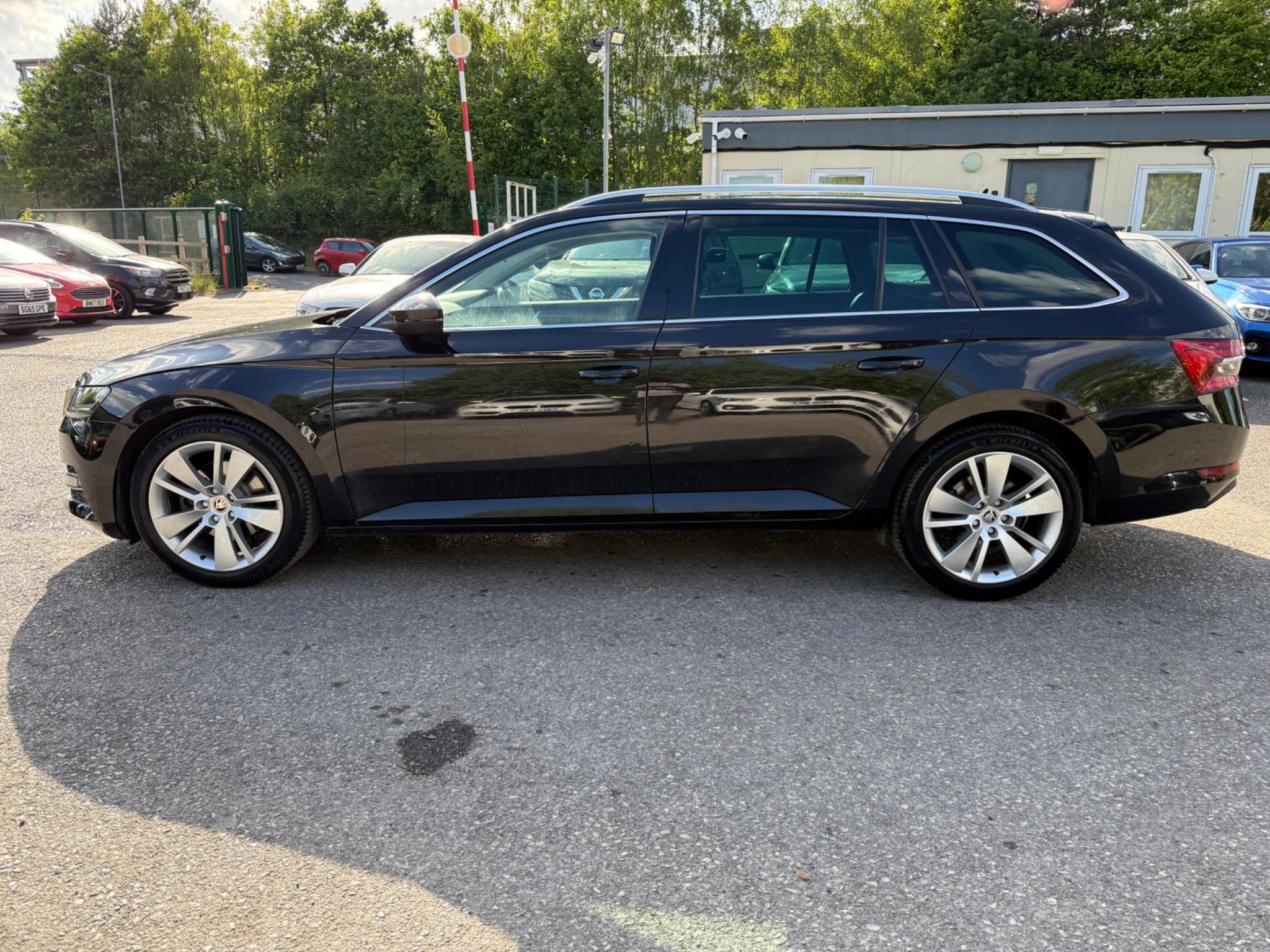 Skoda Superb - Image 11