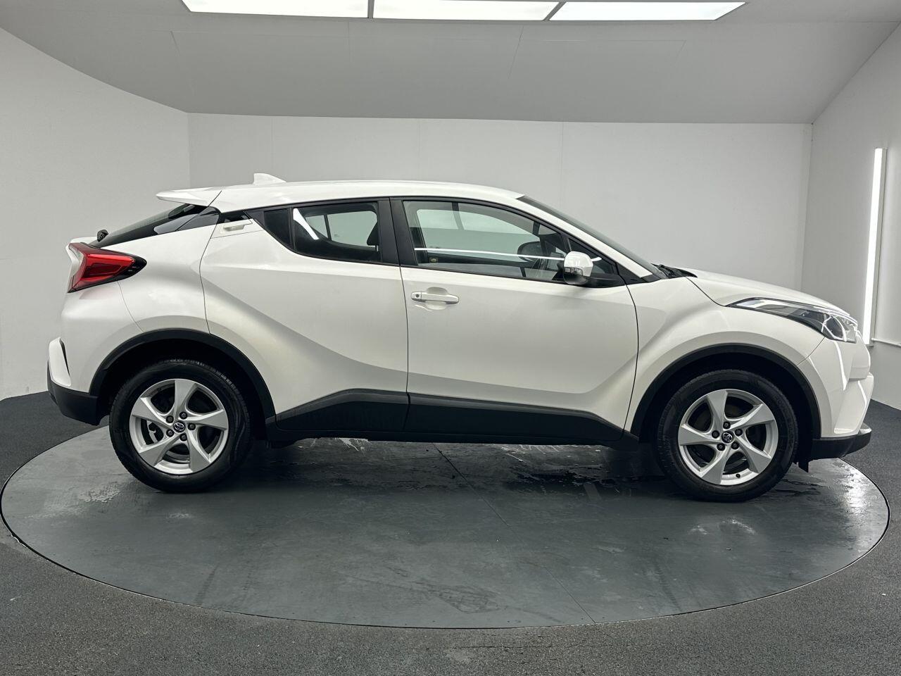 Toyota C-Hr - Image 9