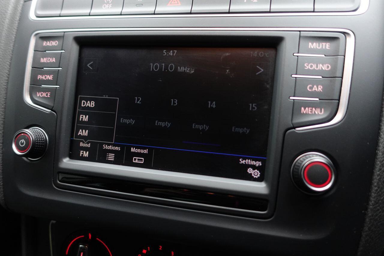 Volkswagen Polo - Image 23