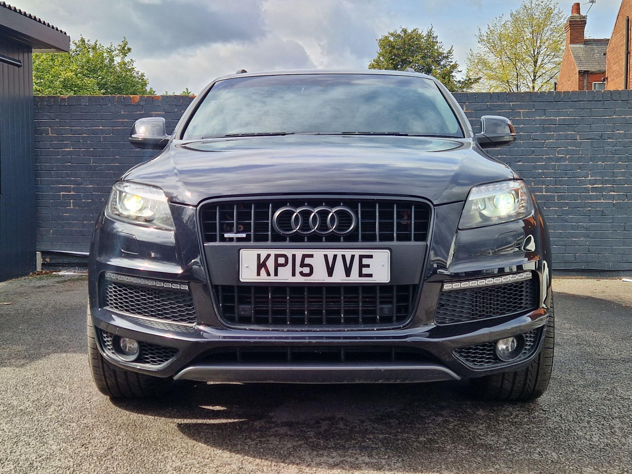 Audi Q7 - Image 13