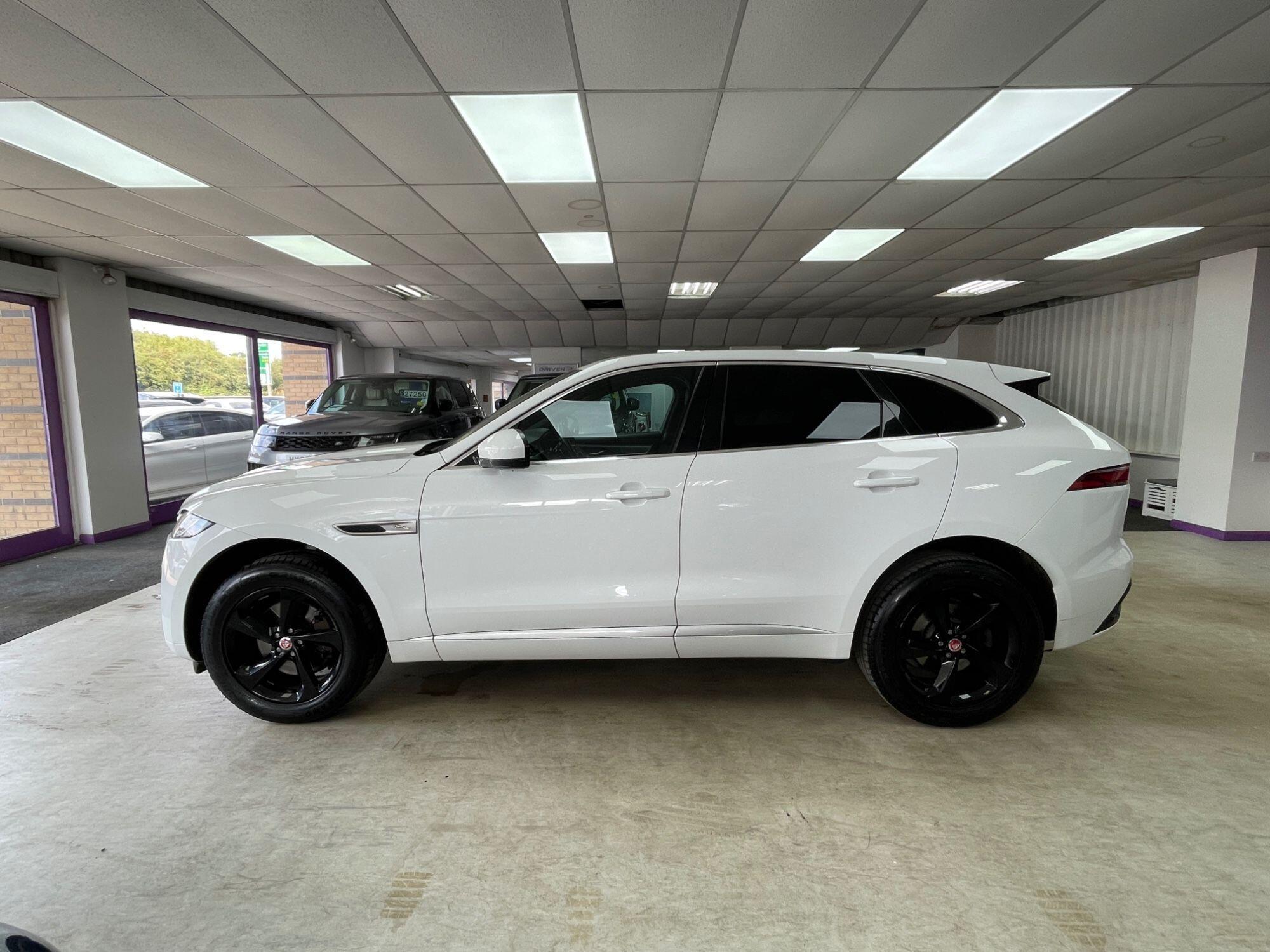 Jaguar F-Pace - Image 13