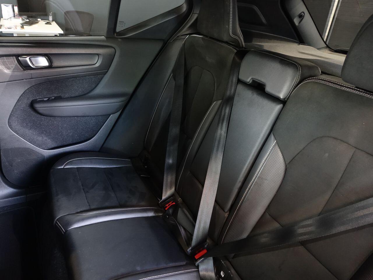 Volvo XC40 - Image 17