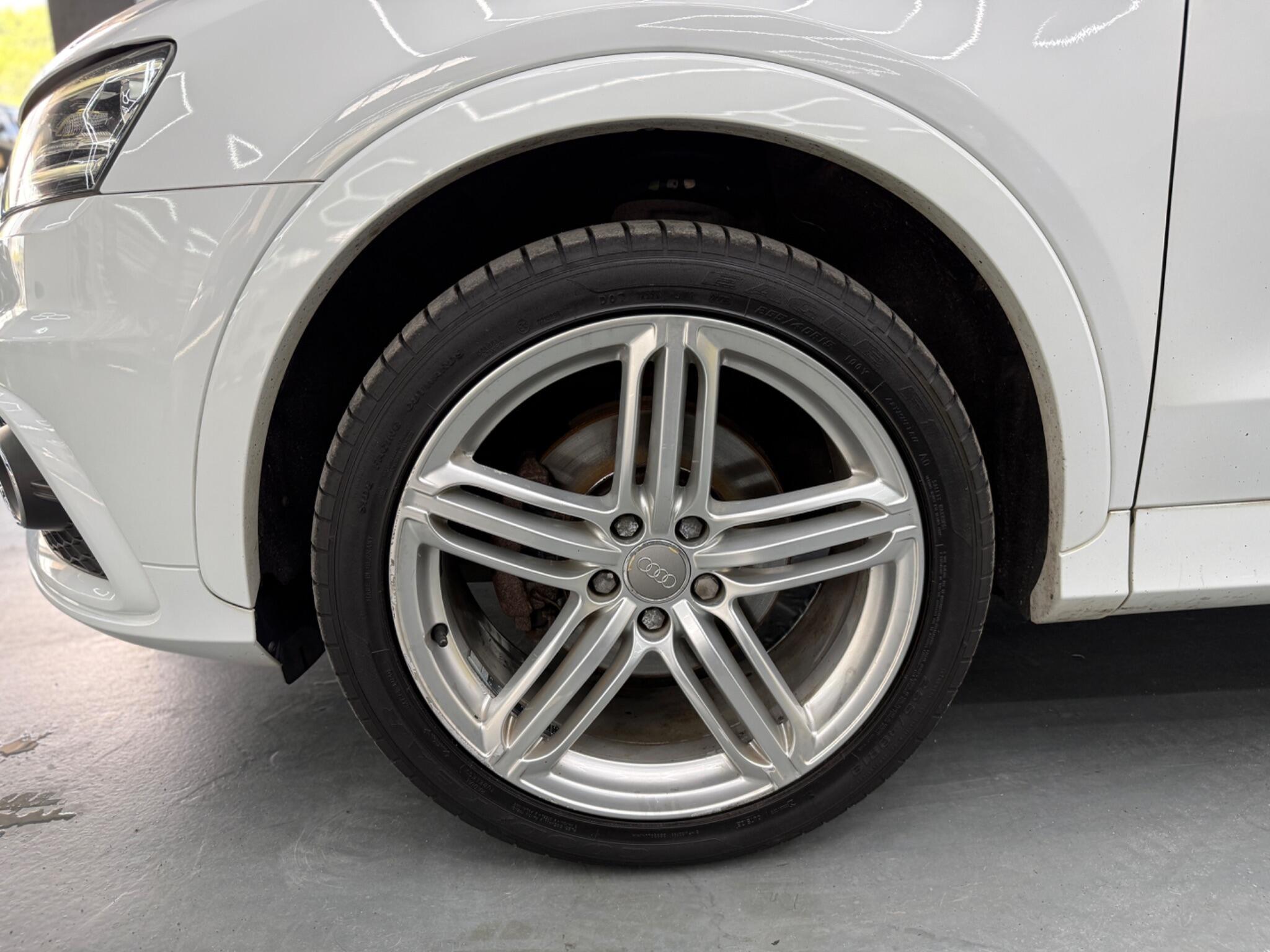 Audi Q3 - Image 8