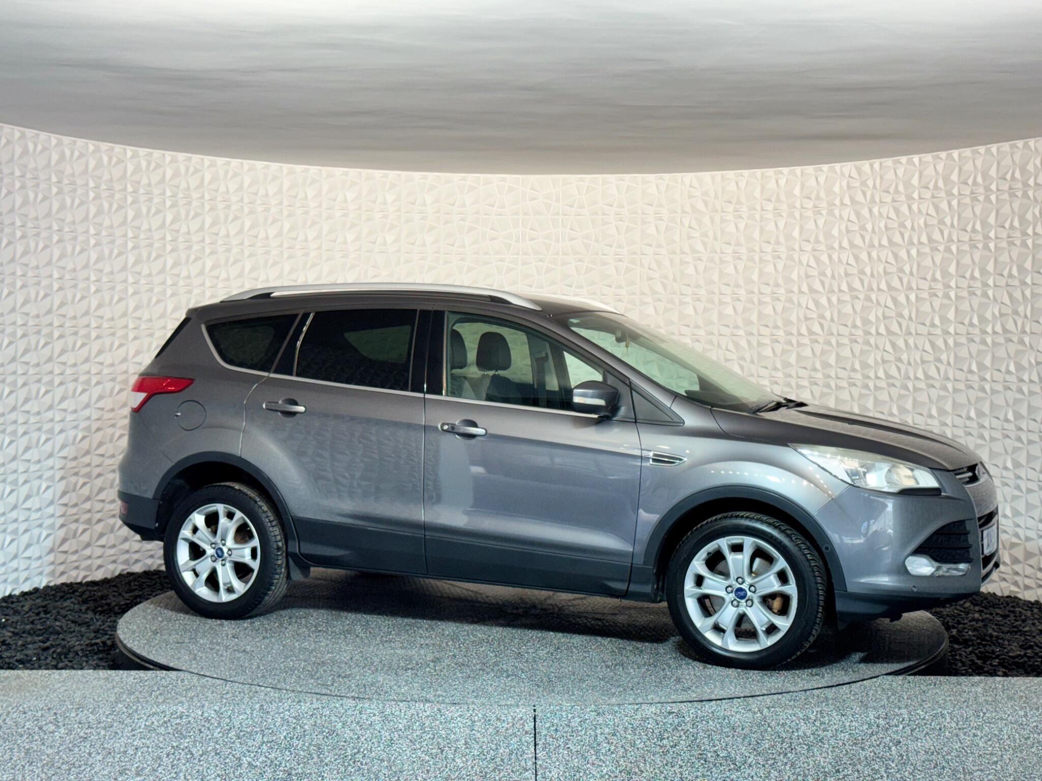 Ford Kuga - Image 8