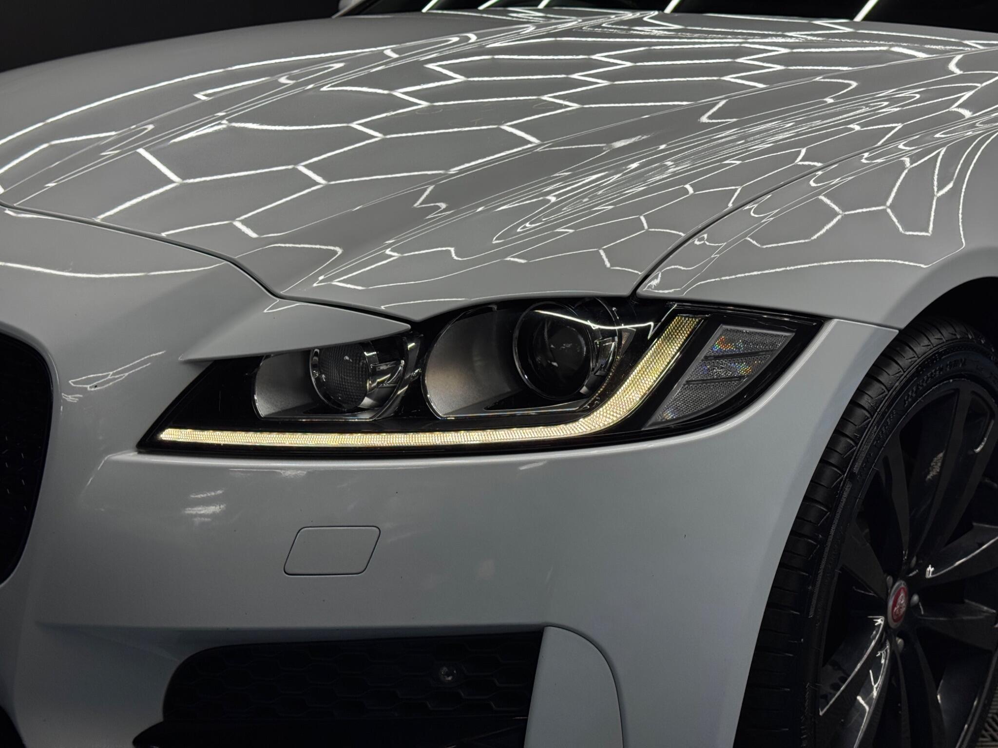Jaguar XF - Image 44