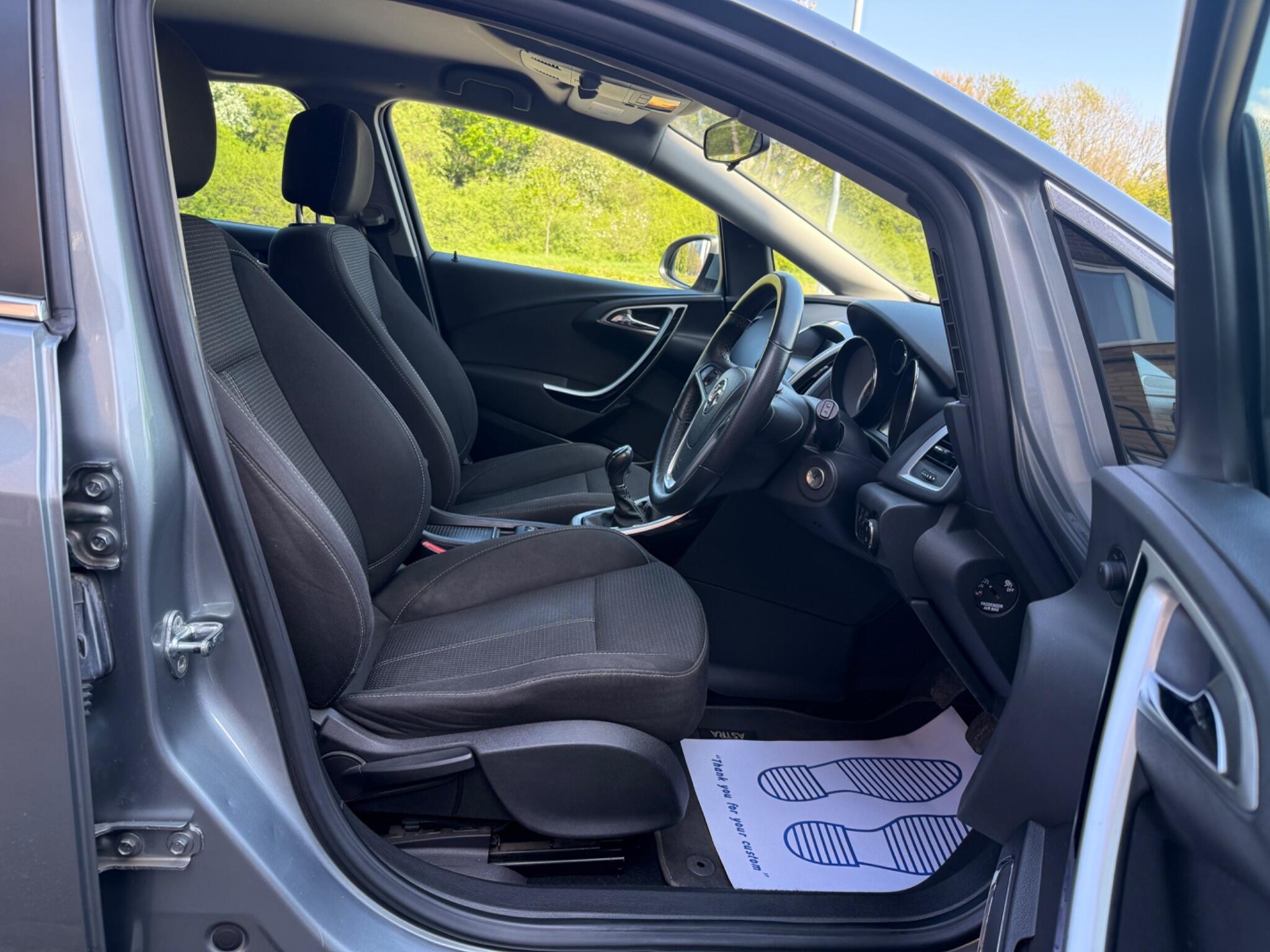 Vauxhall Astra - Image 11