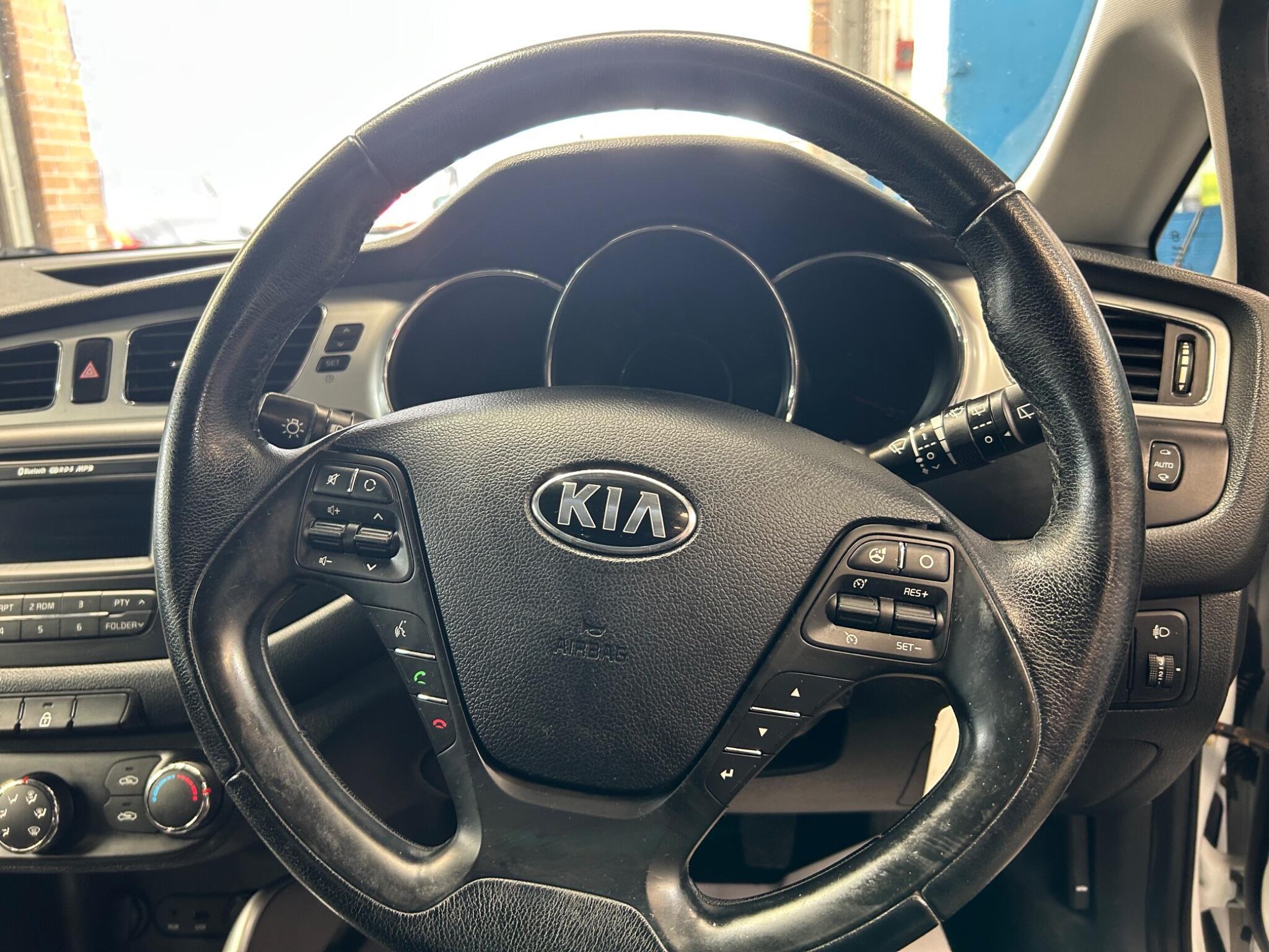 Kia ceed - Image 13