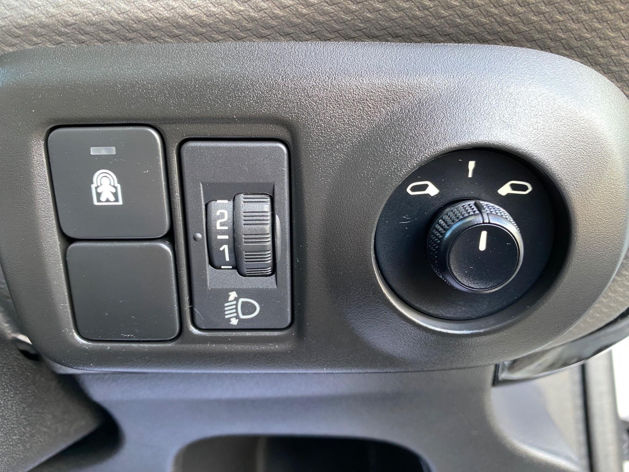 Citroen C4 Cactus - Image 60