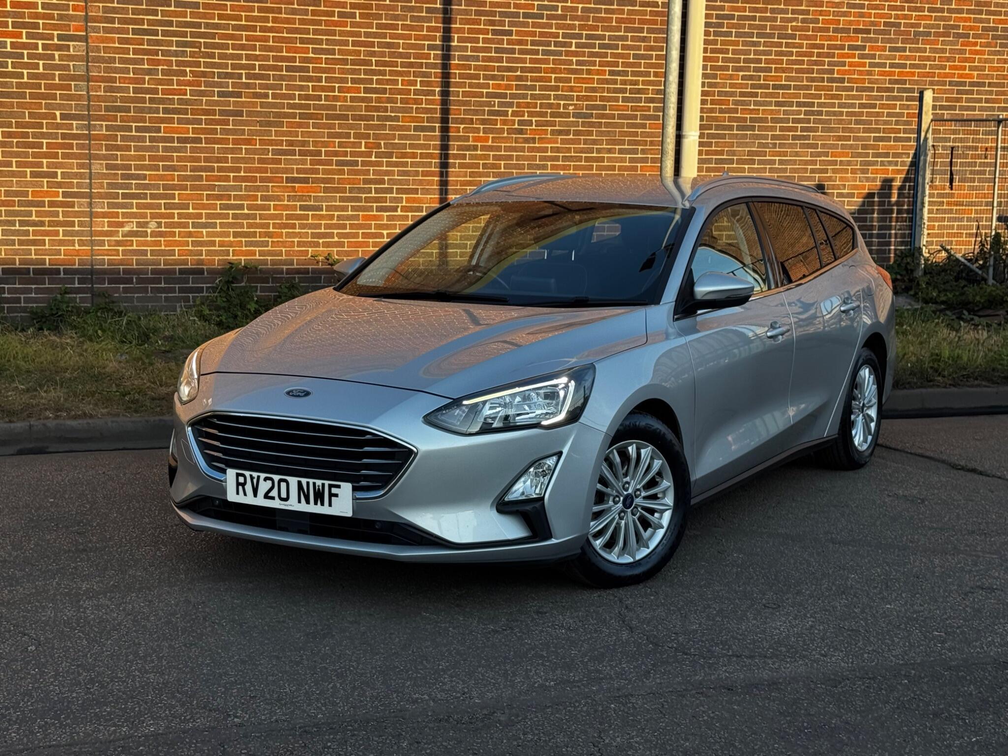 Ford Focus - Image 14