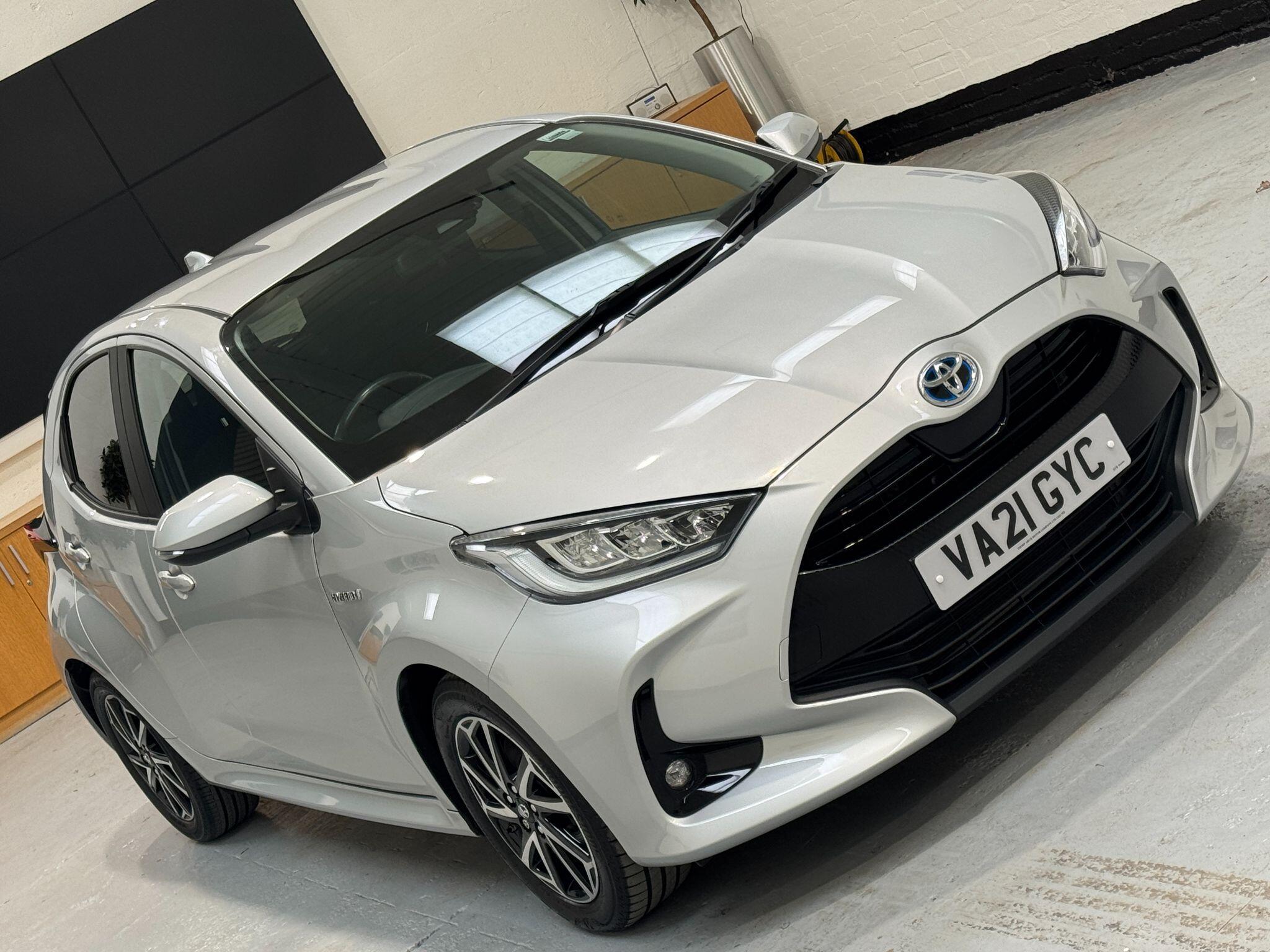 Toyota Yaris - Image 21