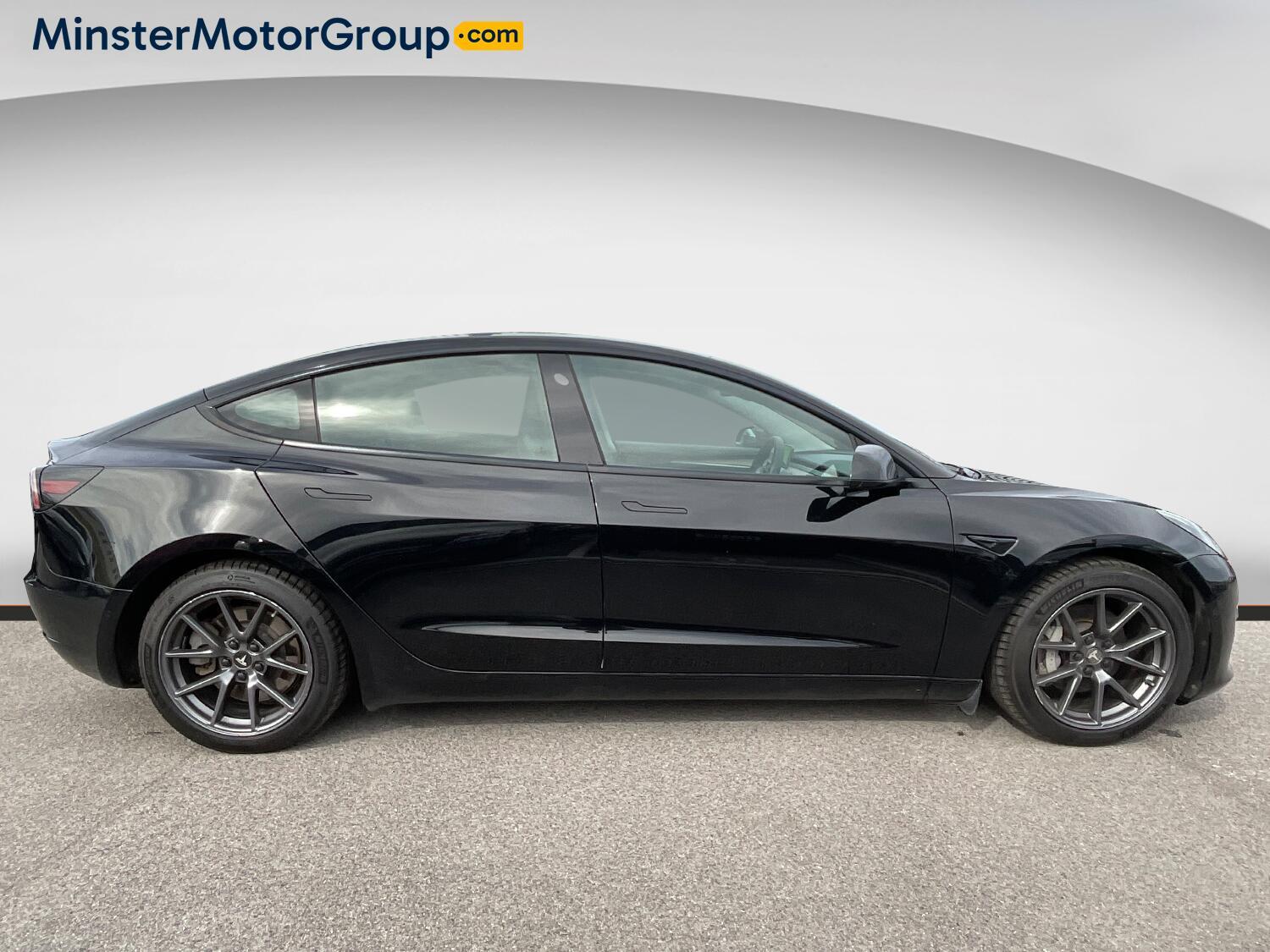 Tesla Model 3 - Image 2