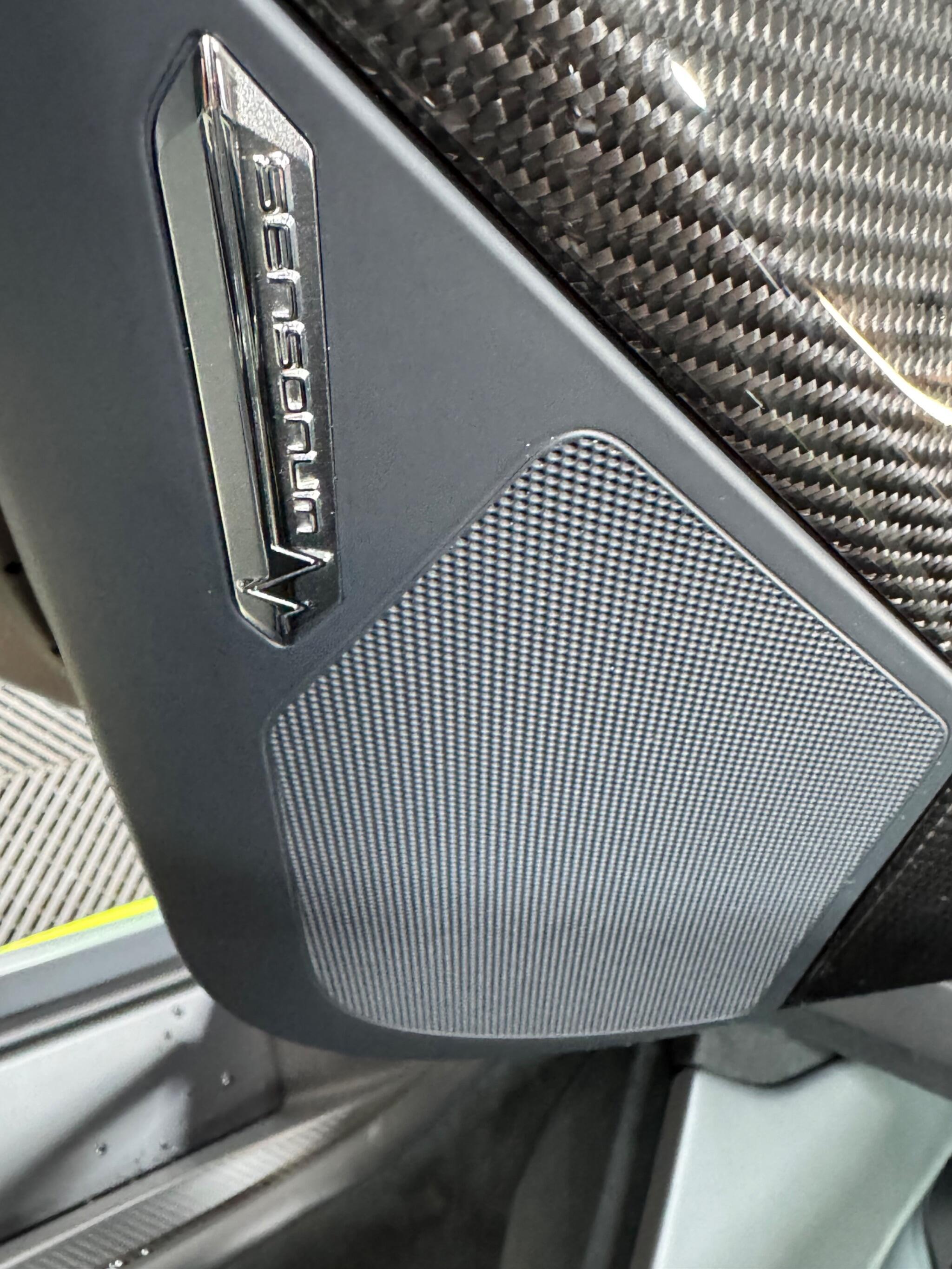 Lamborghini Aventador - Image 12