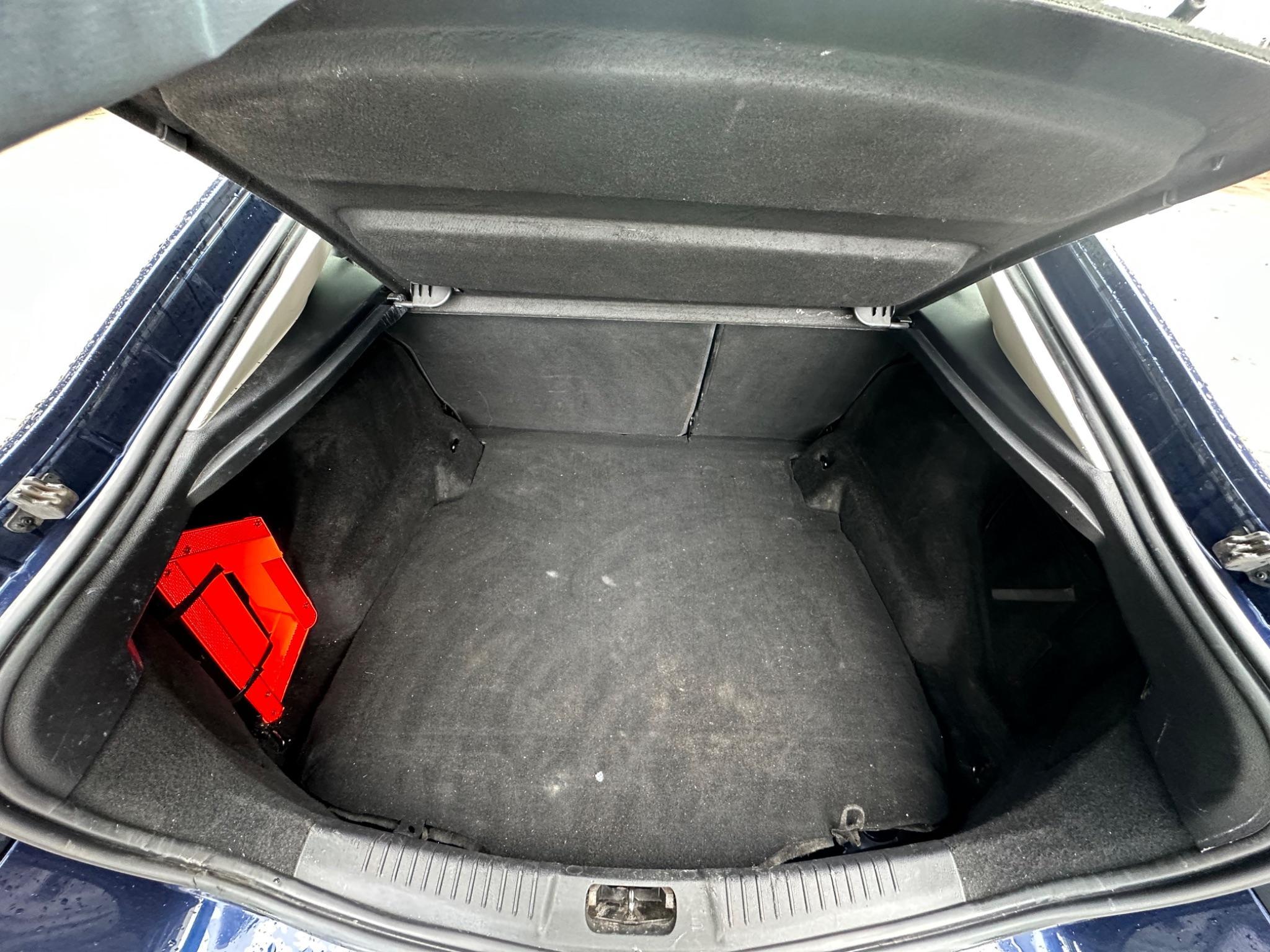 Ford Mondeo - Image 33