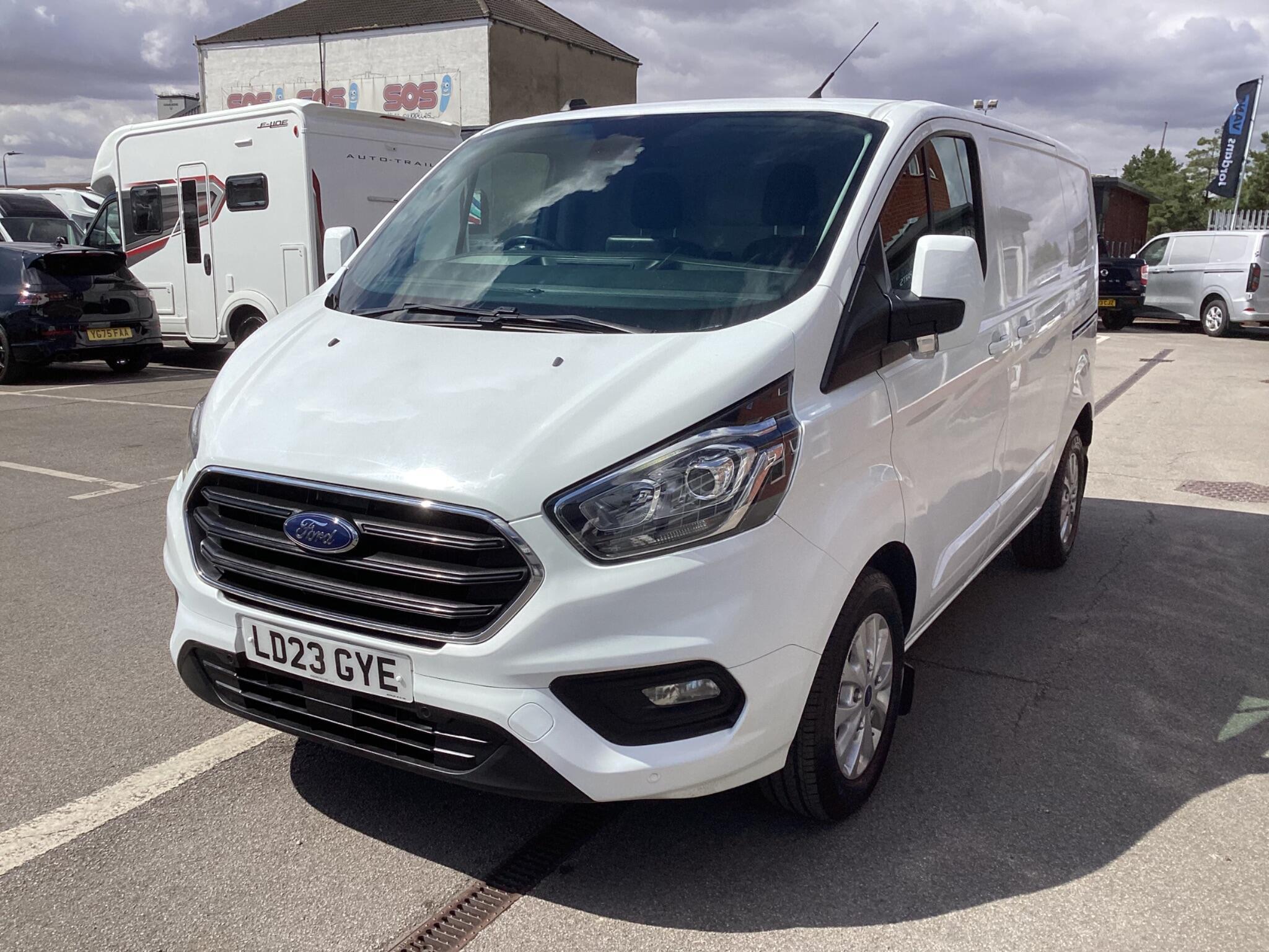 Ford Transit Custom - Image 3