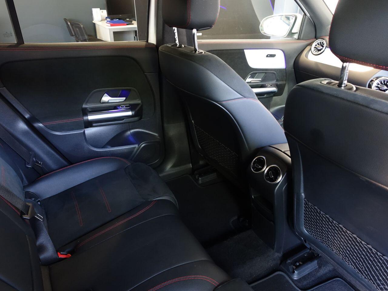 Mercedes Eqa - Image 15