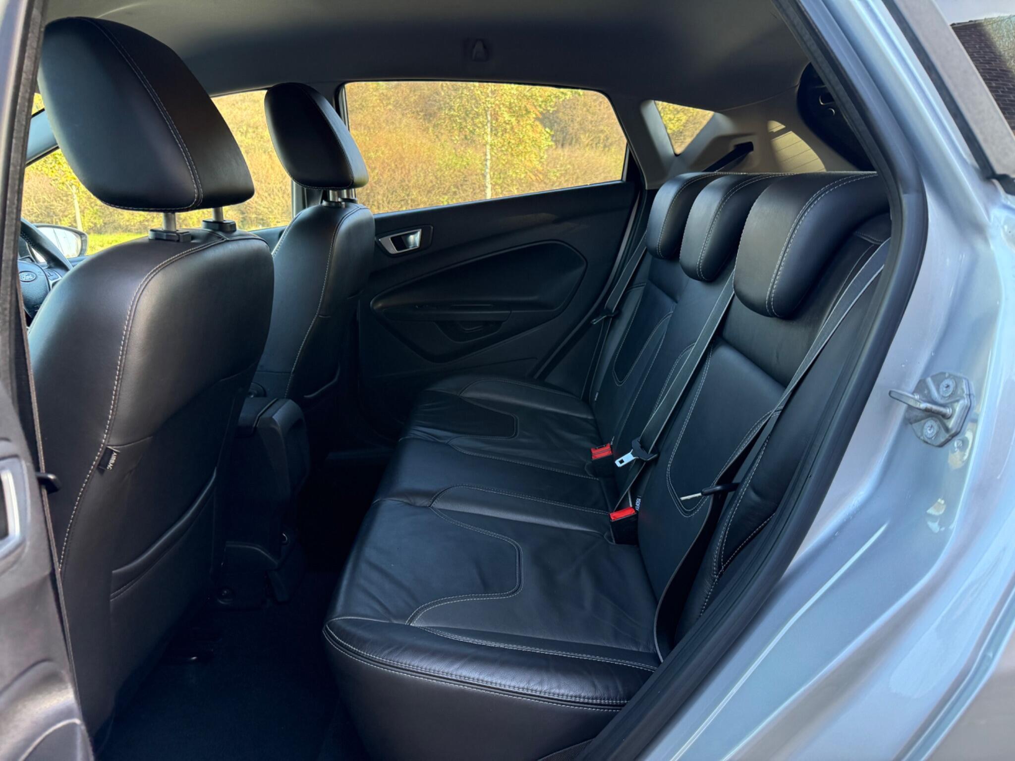 Ford Fiesta - Image 13