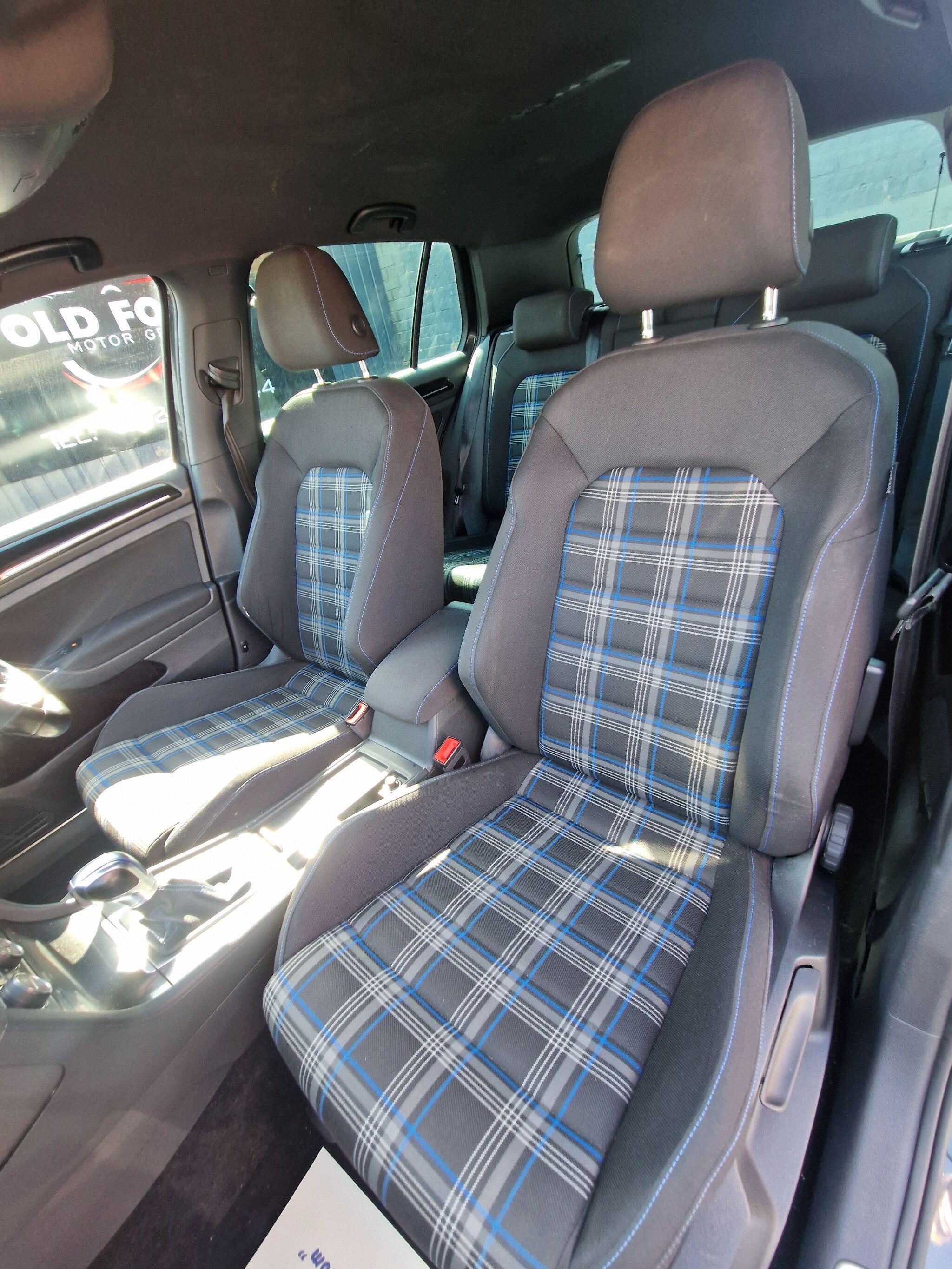 Volkswagen Golf - Image 37