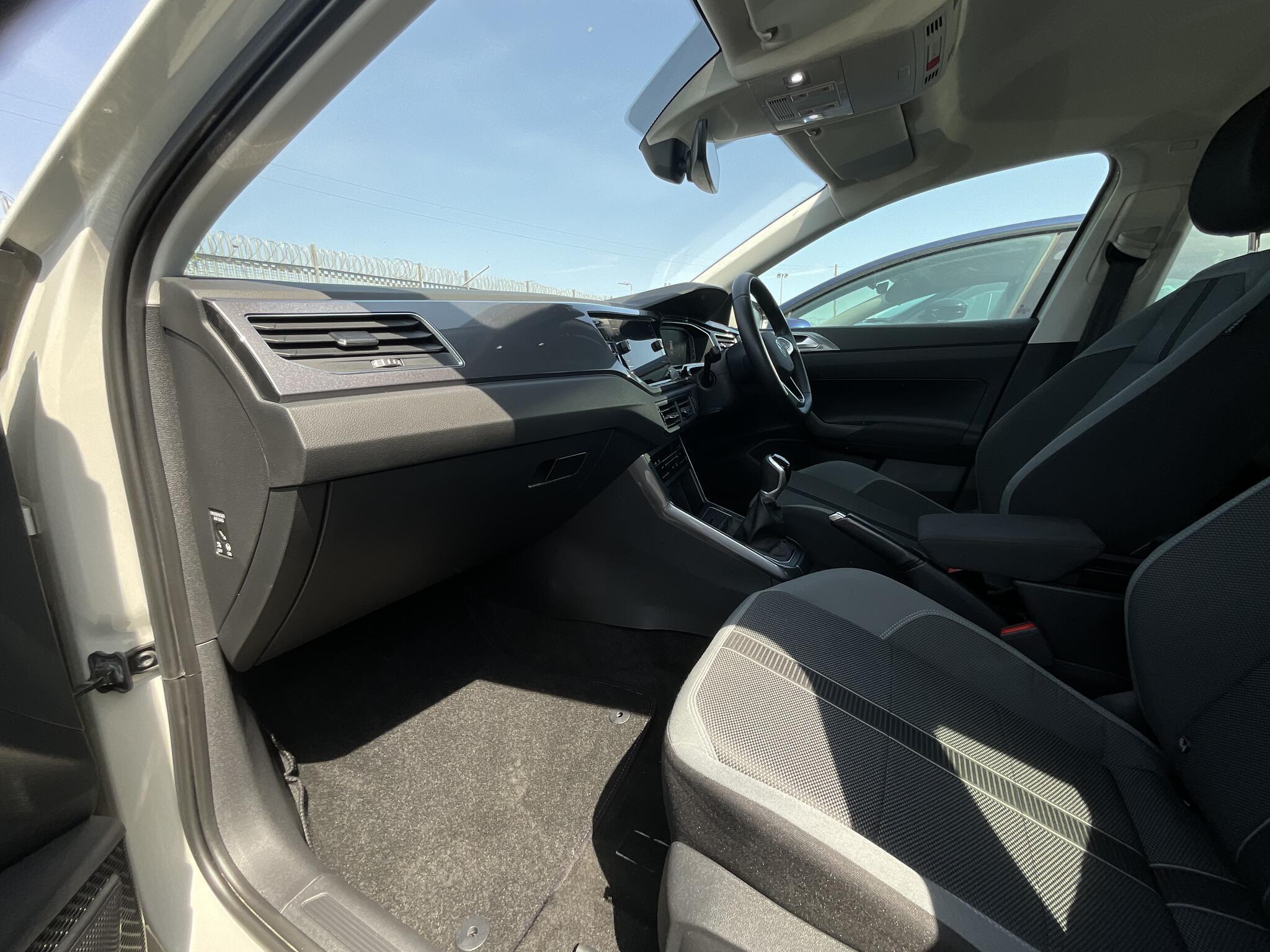 Volkswagen Polo - Image 16