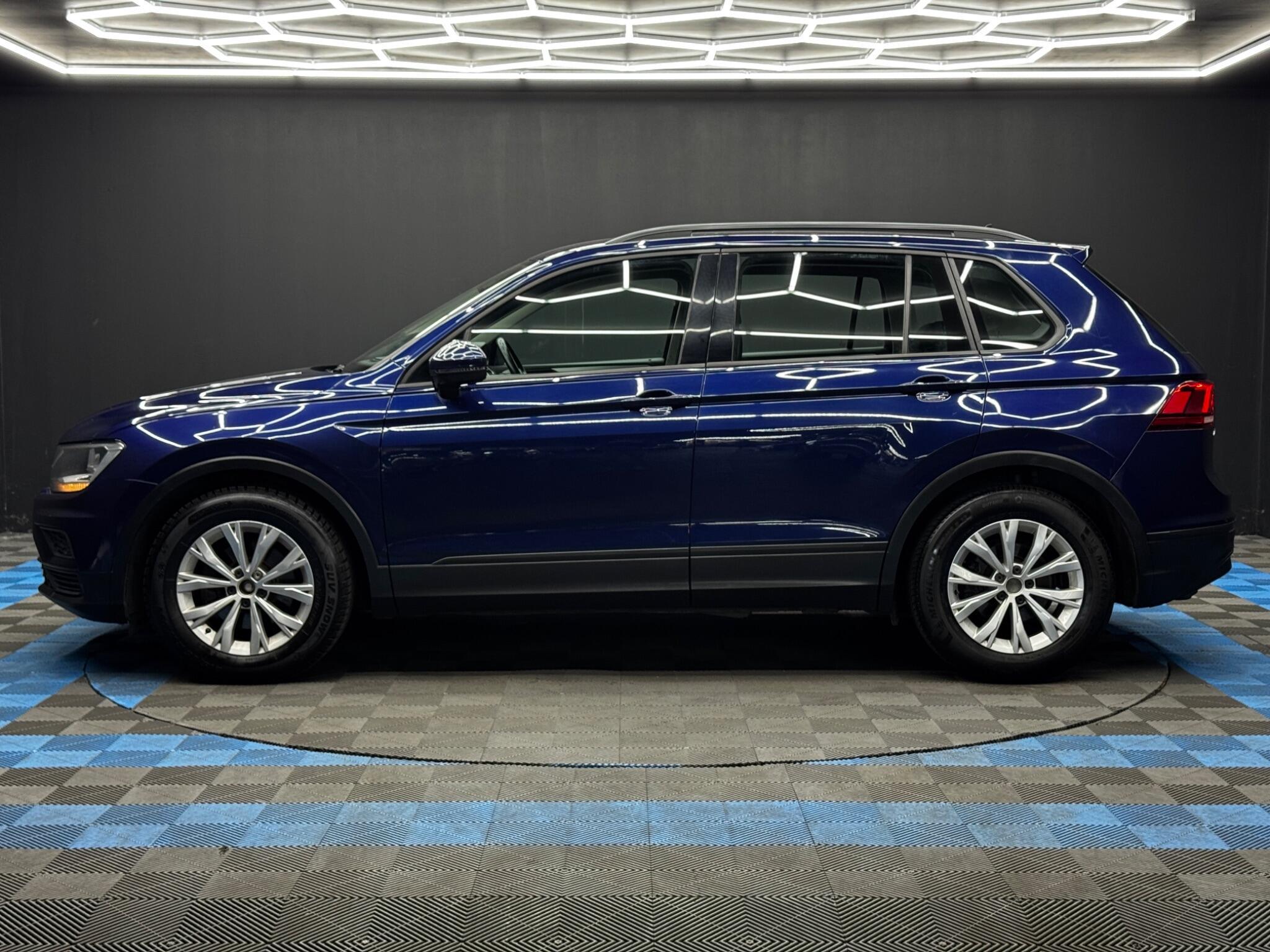 Volkswagen Tiguan - Image 8
