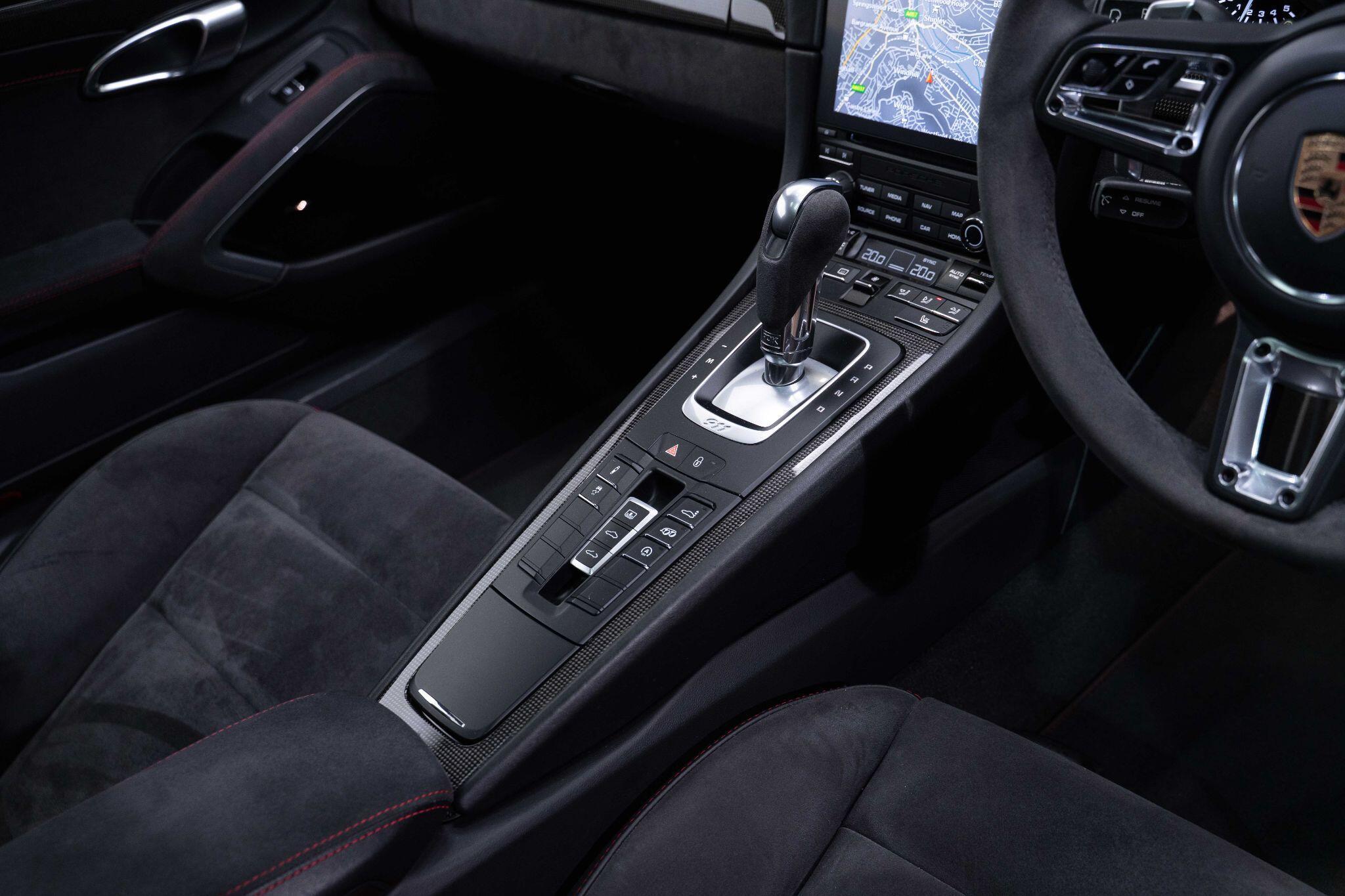 Porsche 911 - Image 10