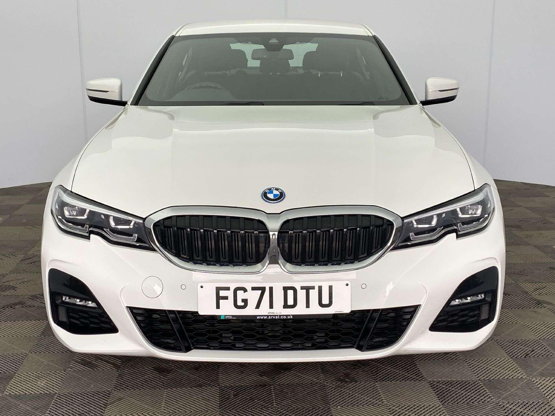 BMW 3 Series - Image 3