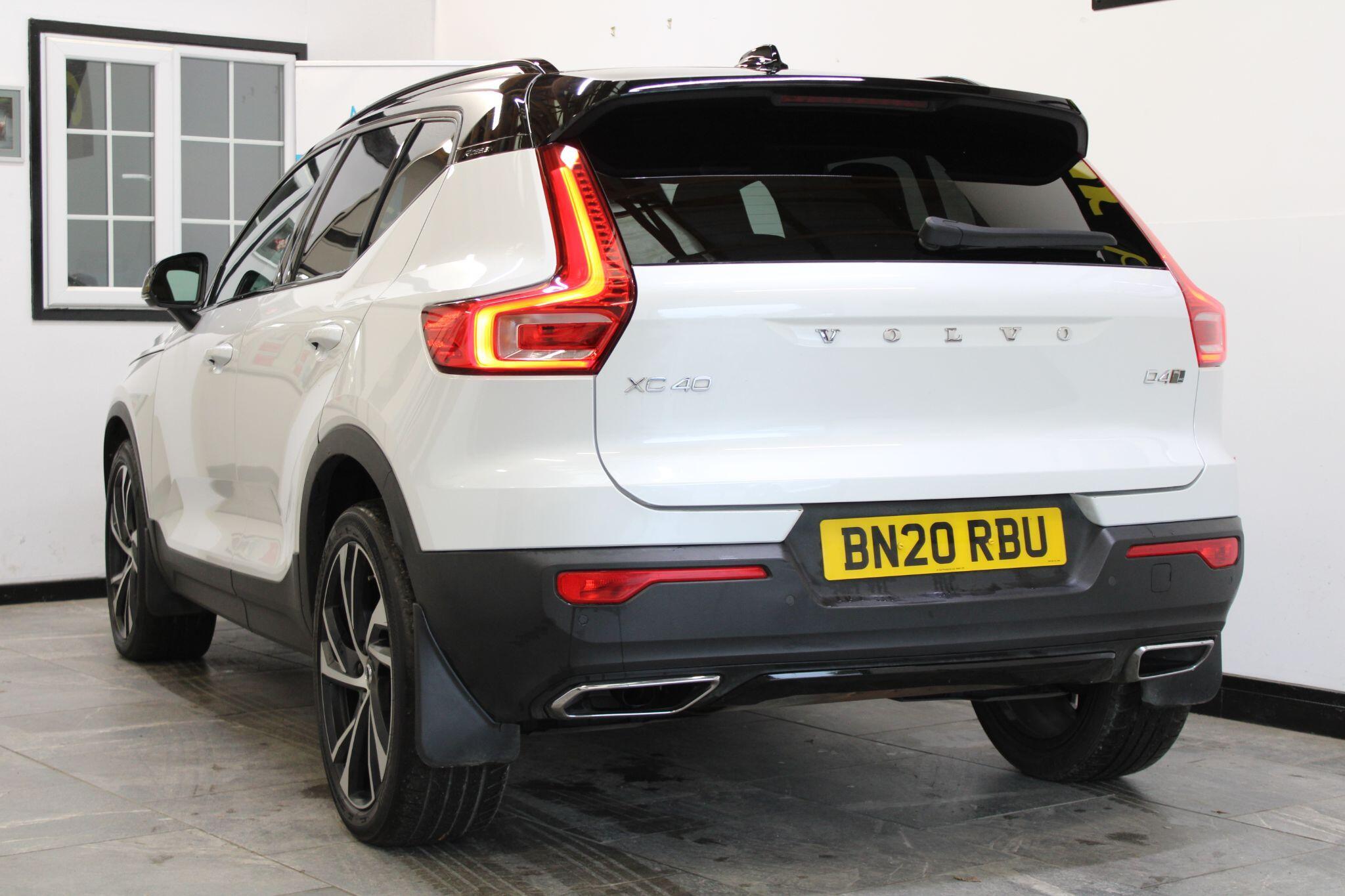Volvo XC40 - Image 20