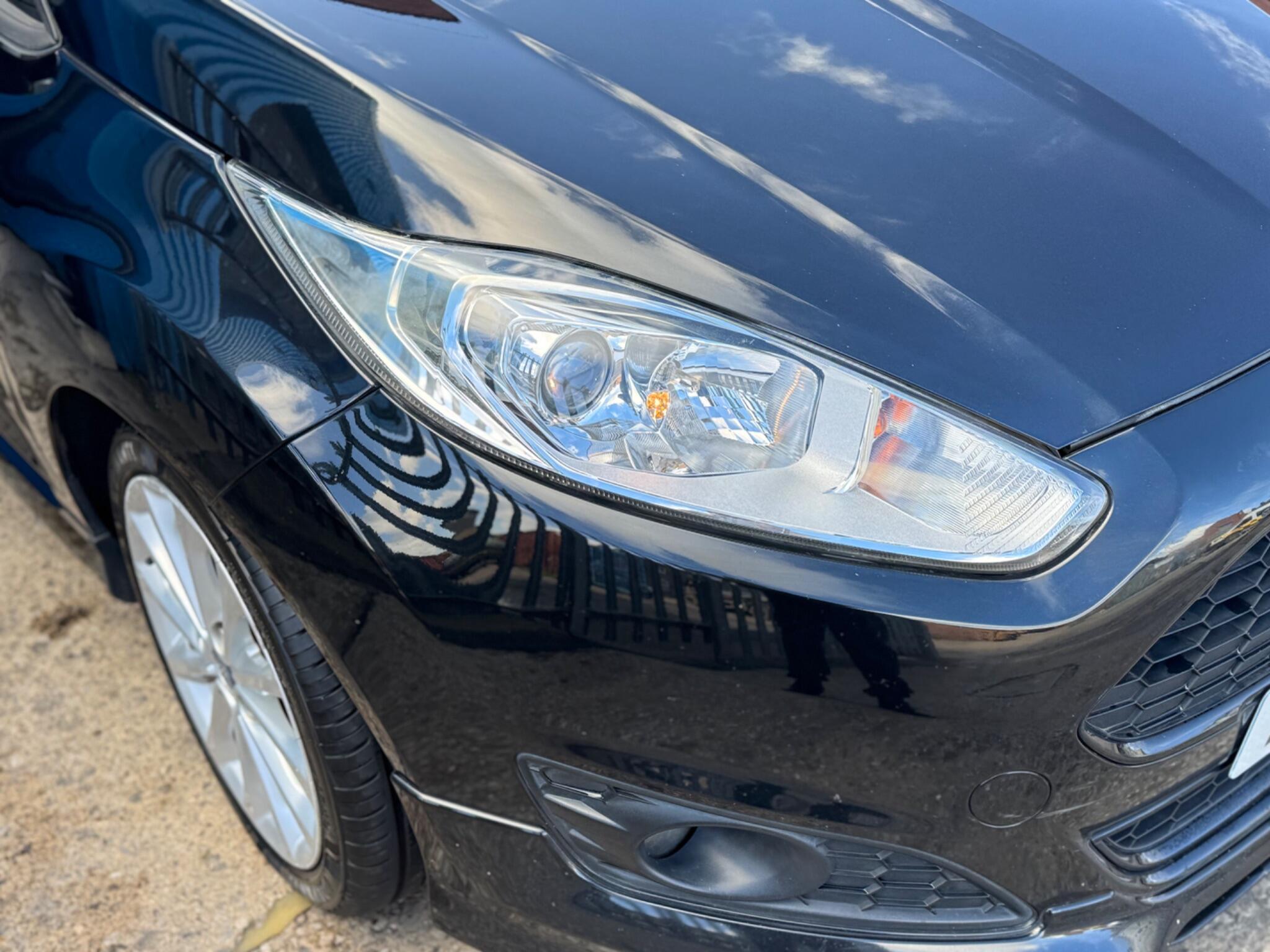 Ford Fiesta - Image 17