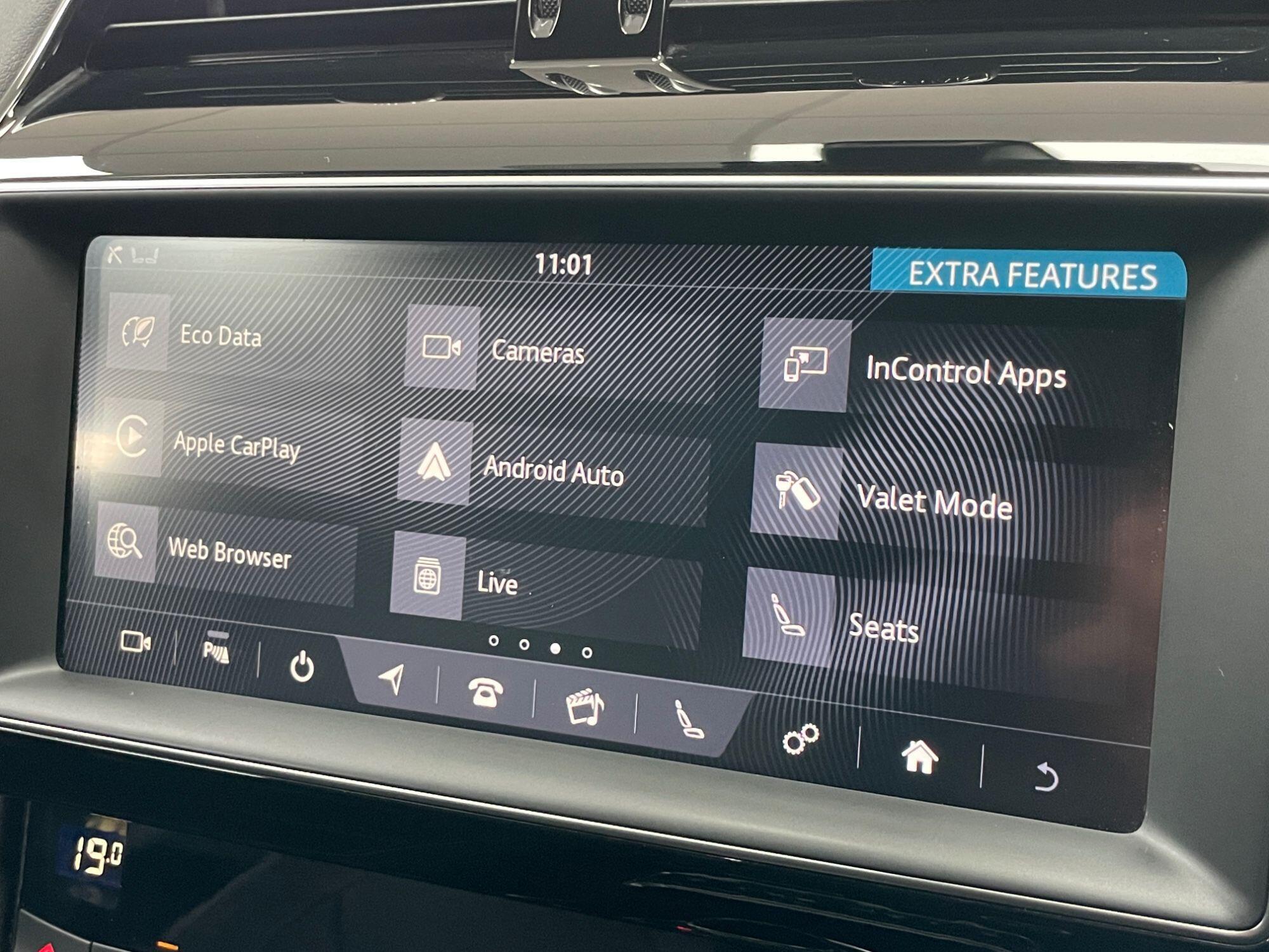 Jaguar F-Pace - Image 40