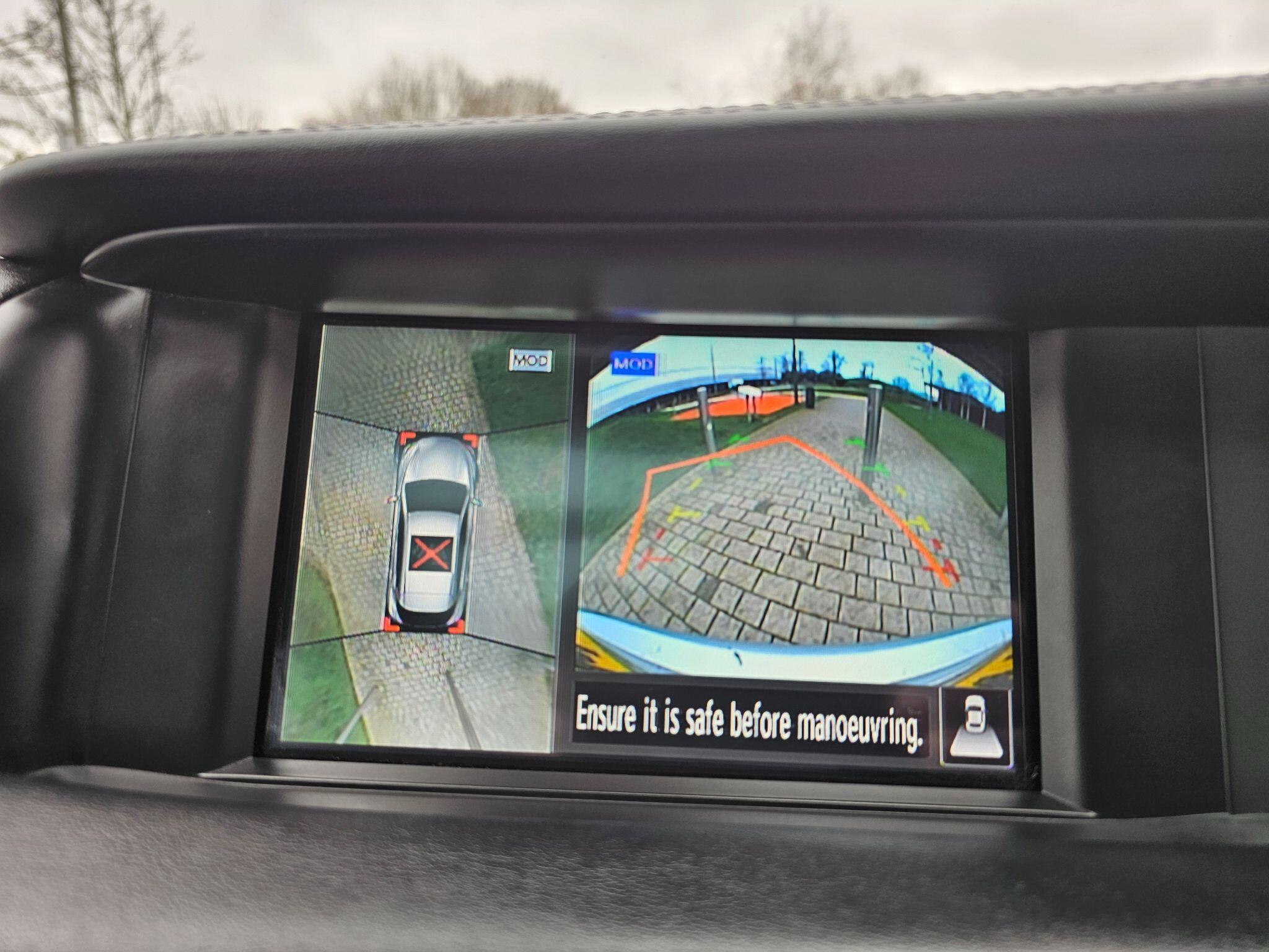 Infiniti Q30 - Image 2