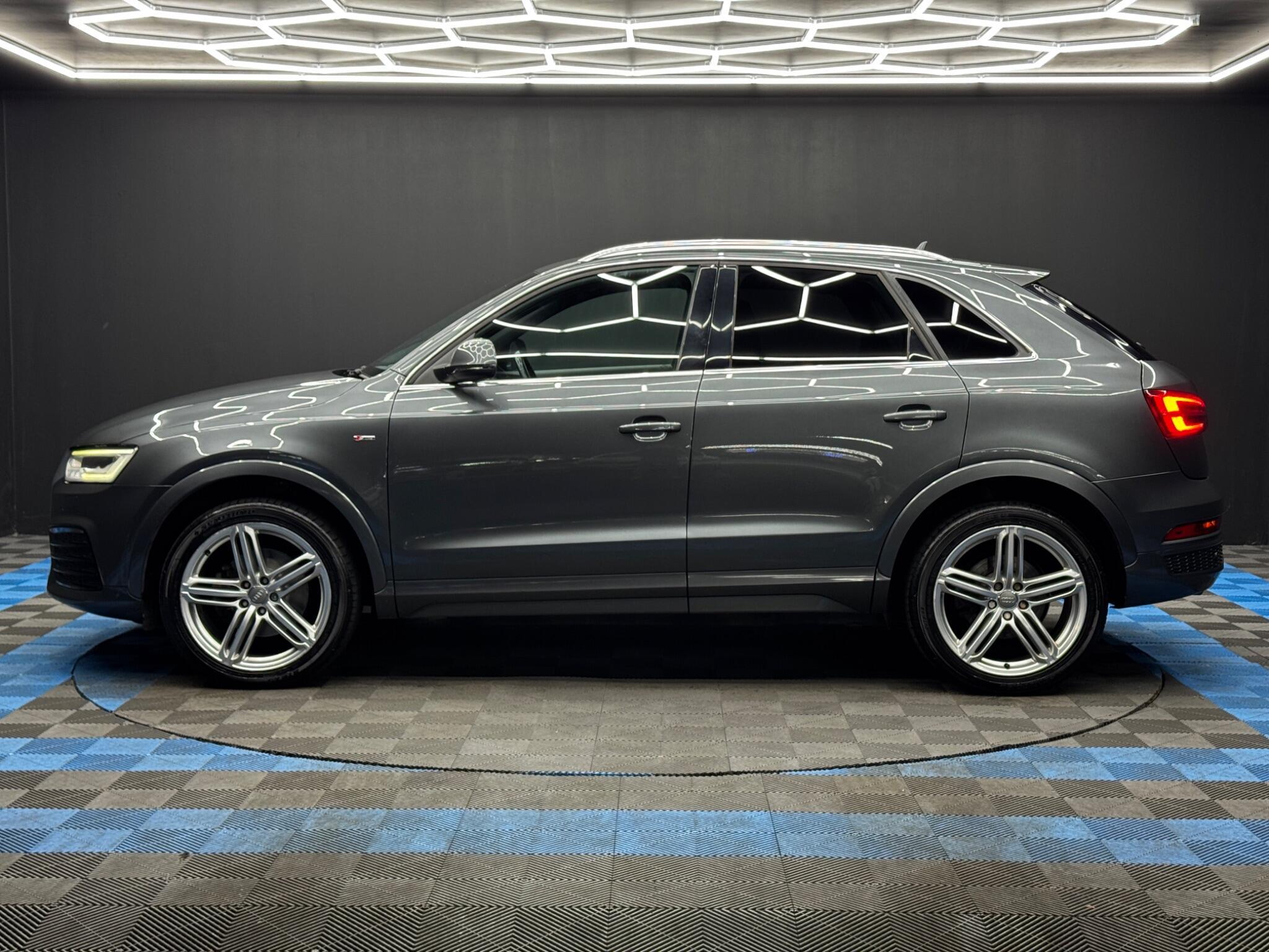 Audi Q3 - Image 8