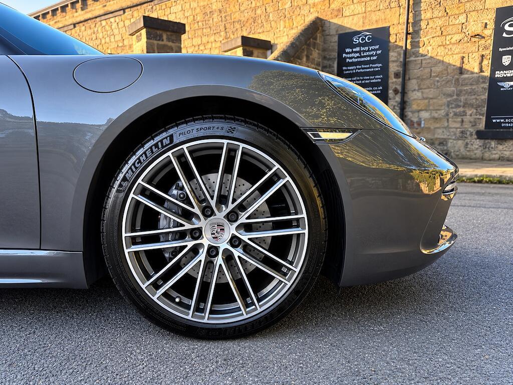 Porsche 718 Cayman - Image 12