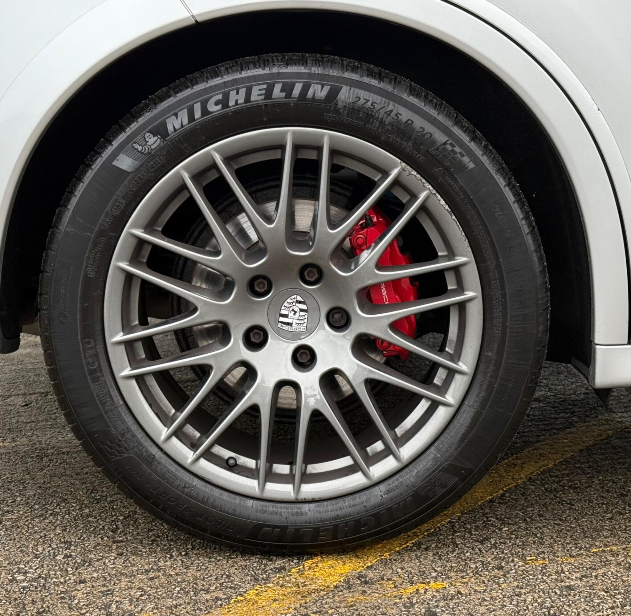 Porsche Cayenne - Image 21