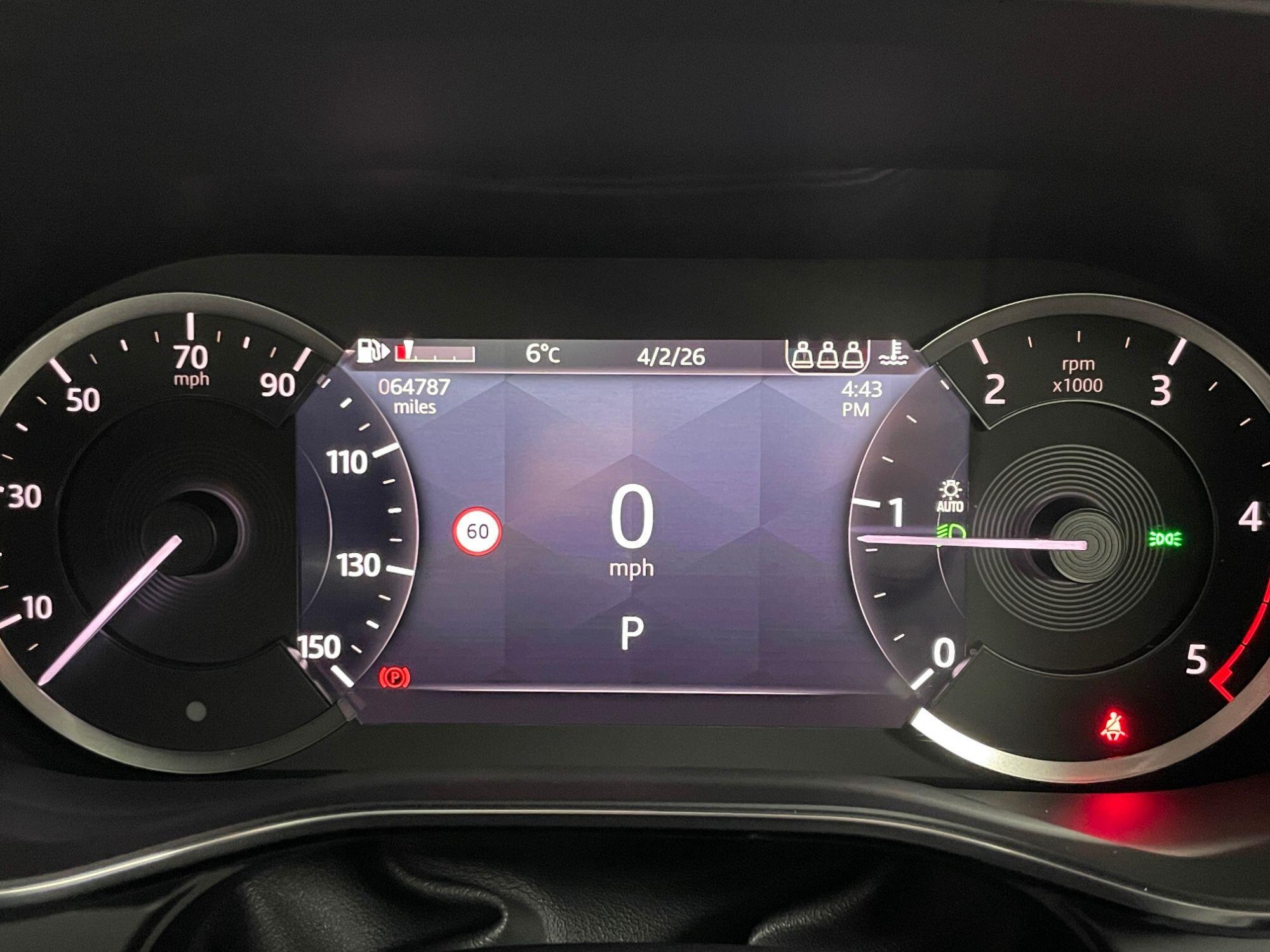 Jaguar F-Pace - Image 38