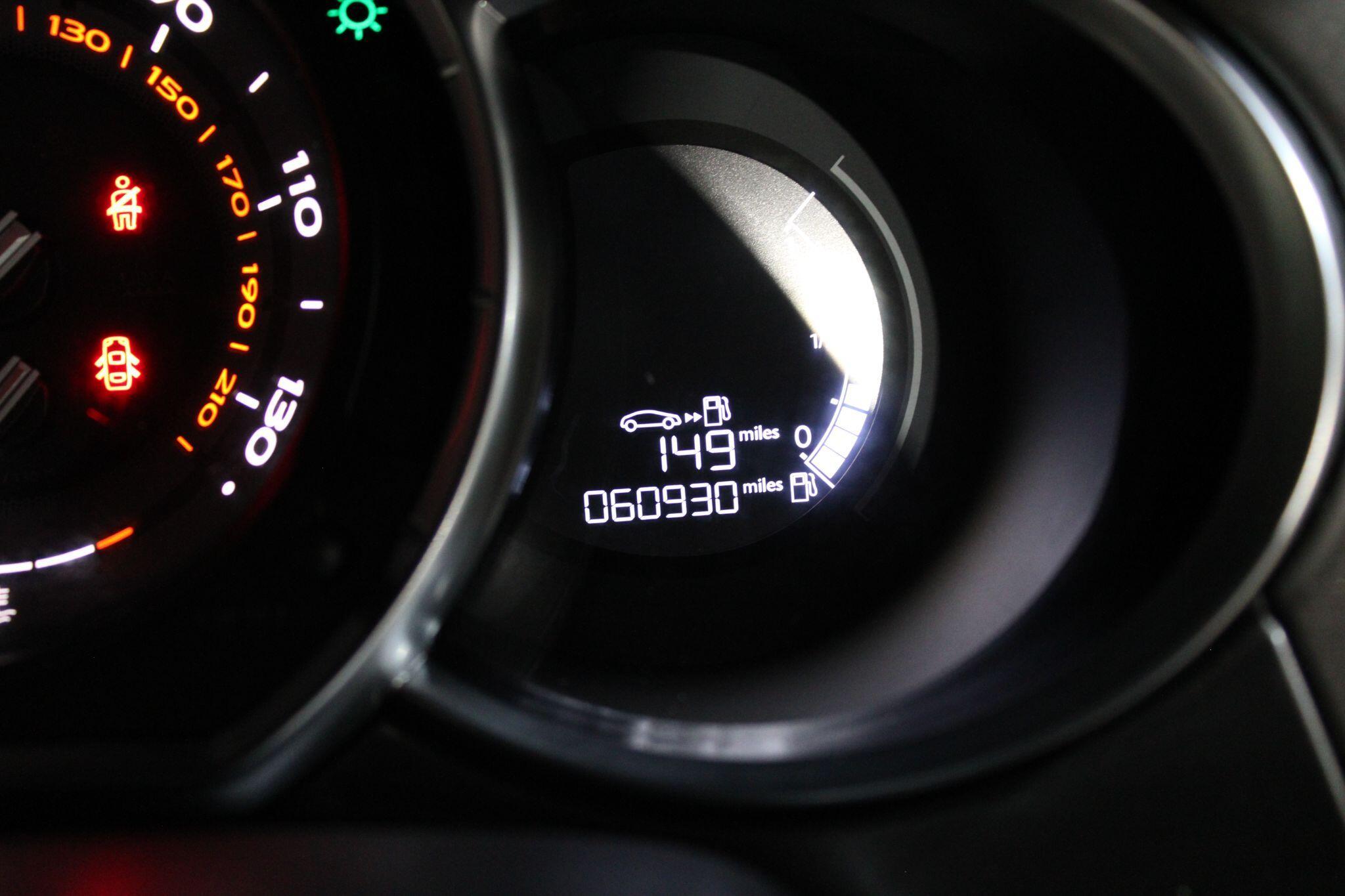 DS AUTOMOBILES DS 3 - Image 17