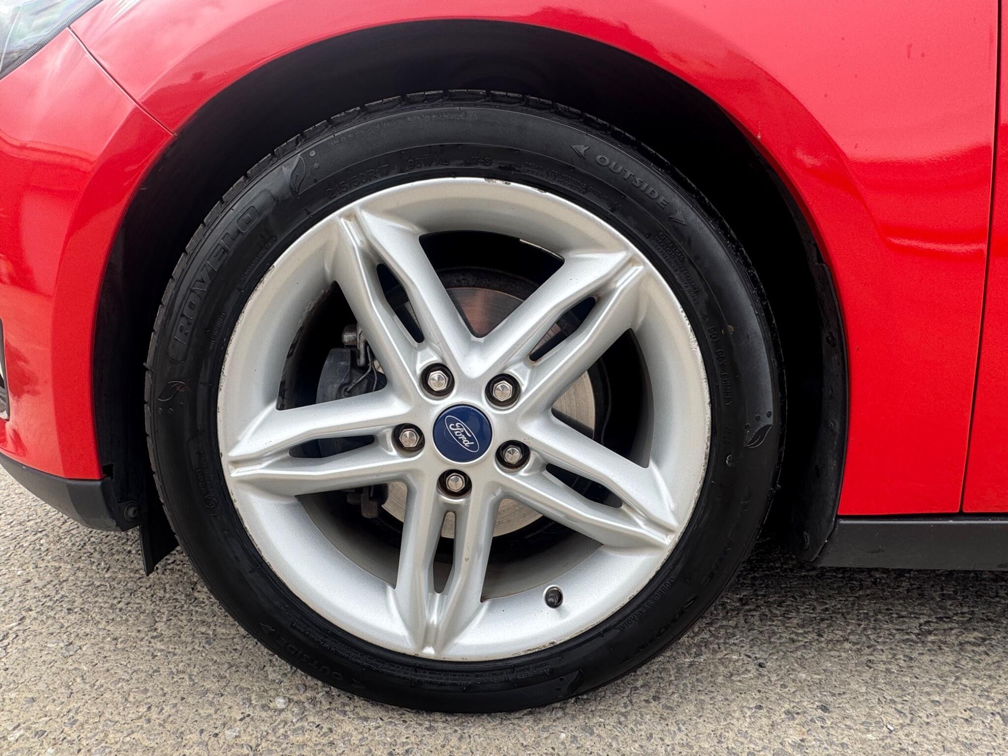 Ford Focus - Image 4