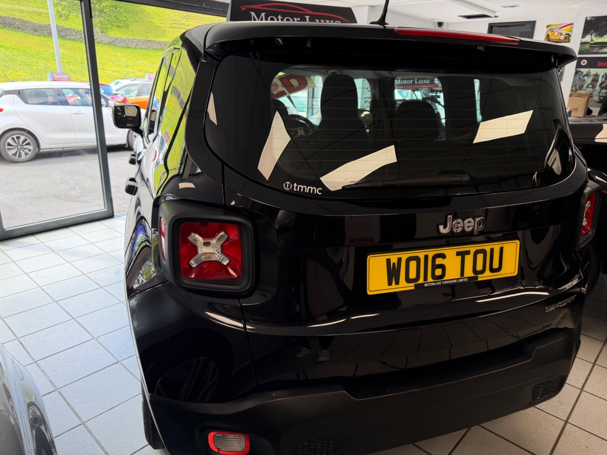 Jeep Renegade - Image 16