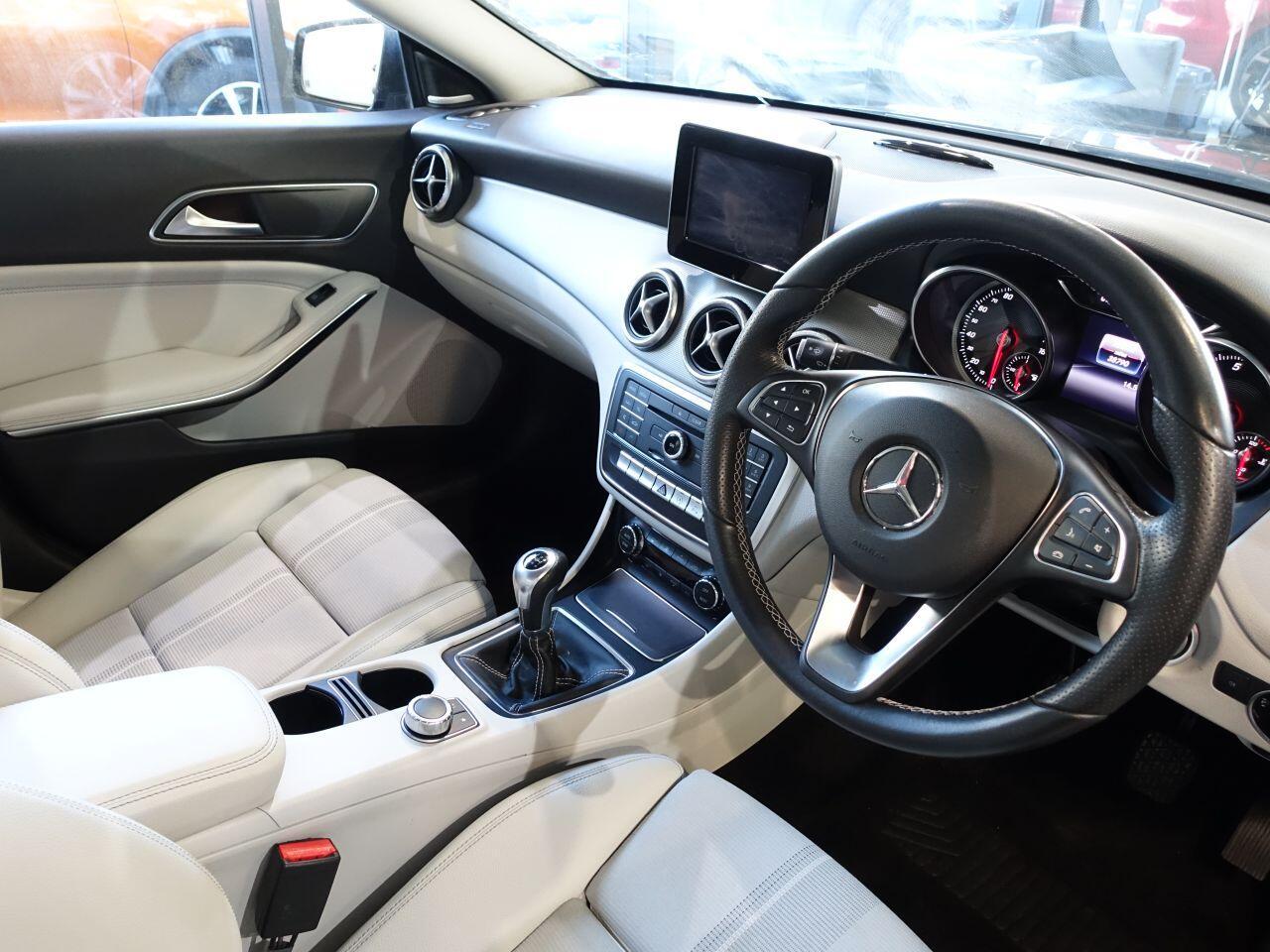 Mercedes CLA - Image 2