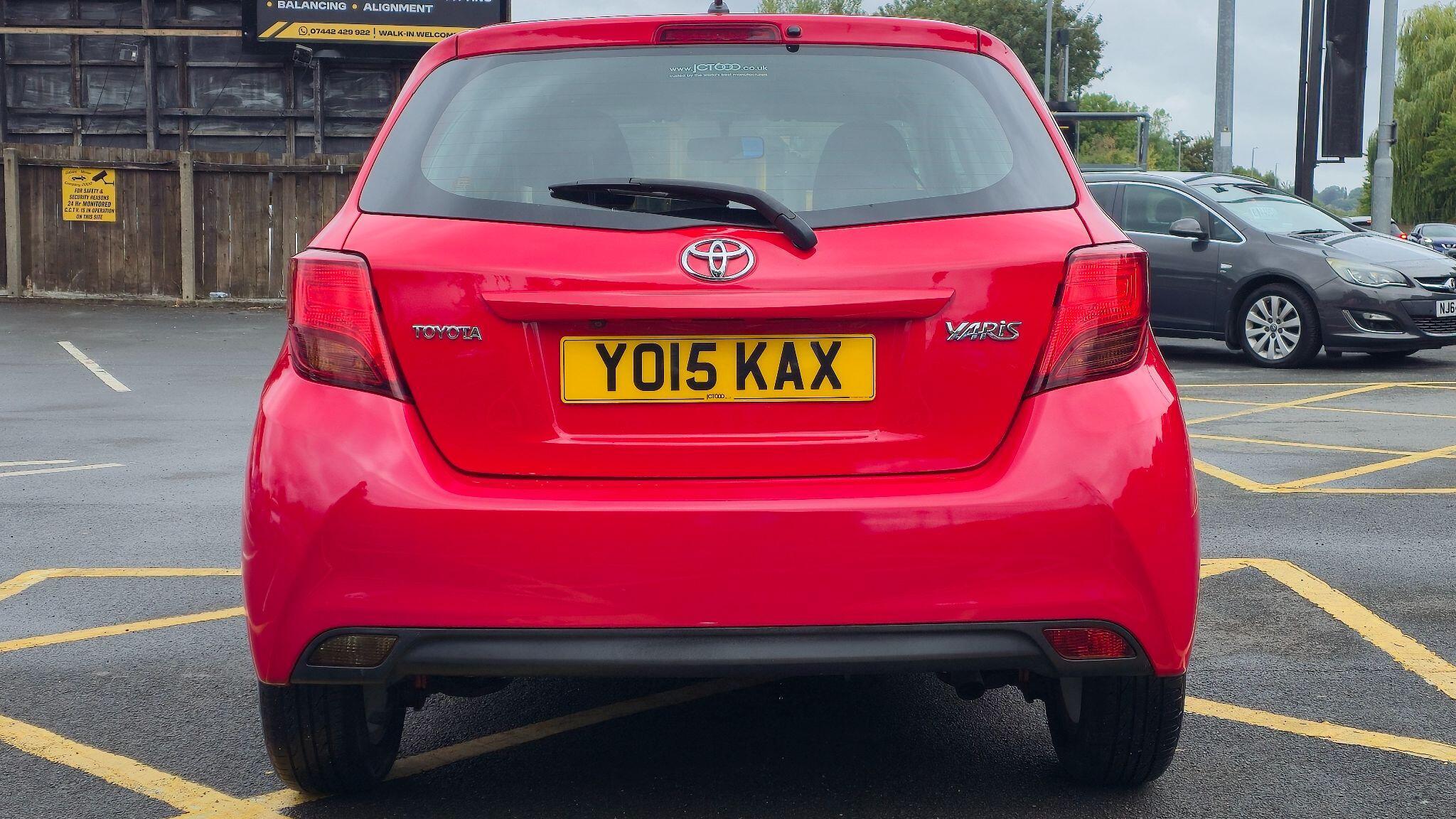 Toyota Yaris - Image 9