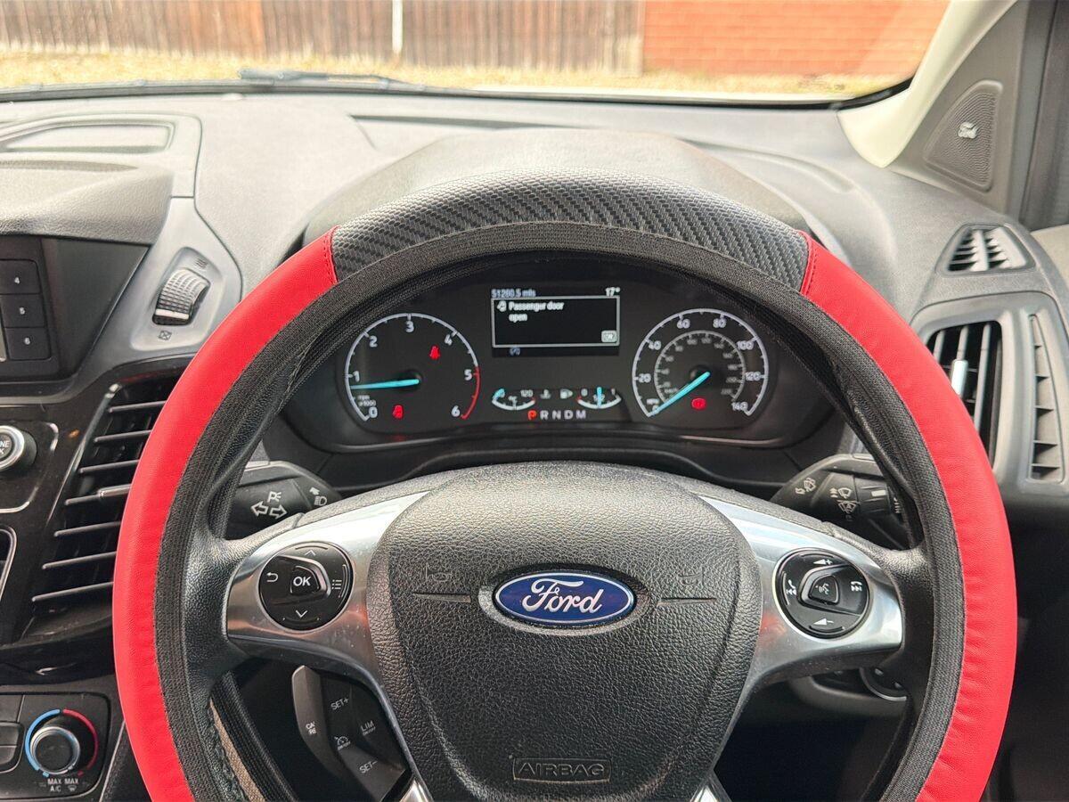 Ford Transit Connect - Image 22