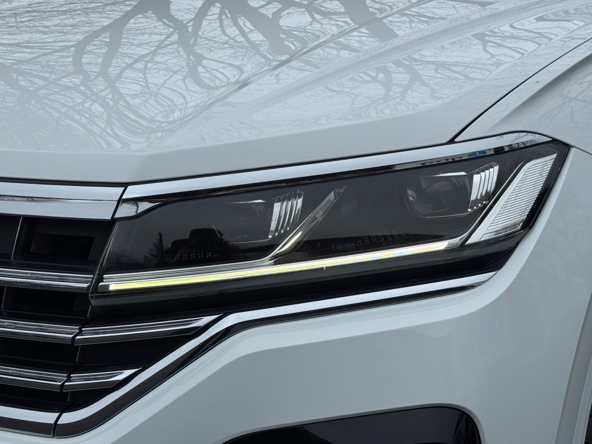 Volkswagen Touareg - Image 10